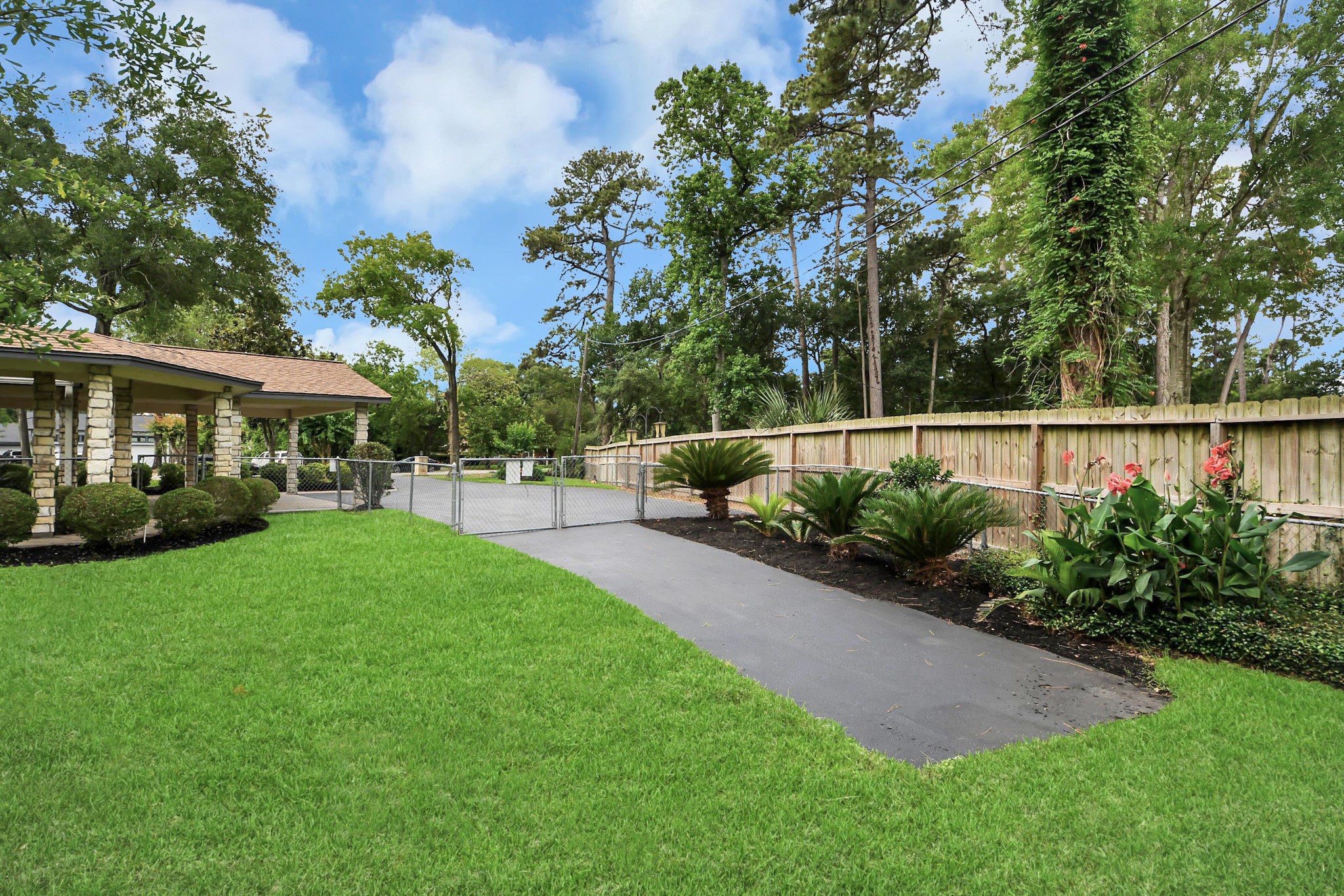 12210 Lieder Drive Property Photo 8