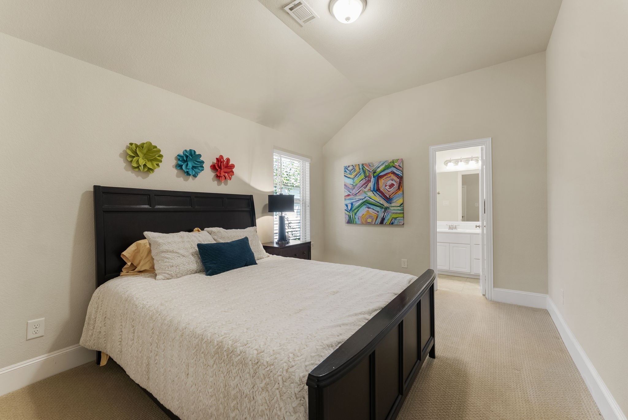 102 Madeline Lane Property Photo 33