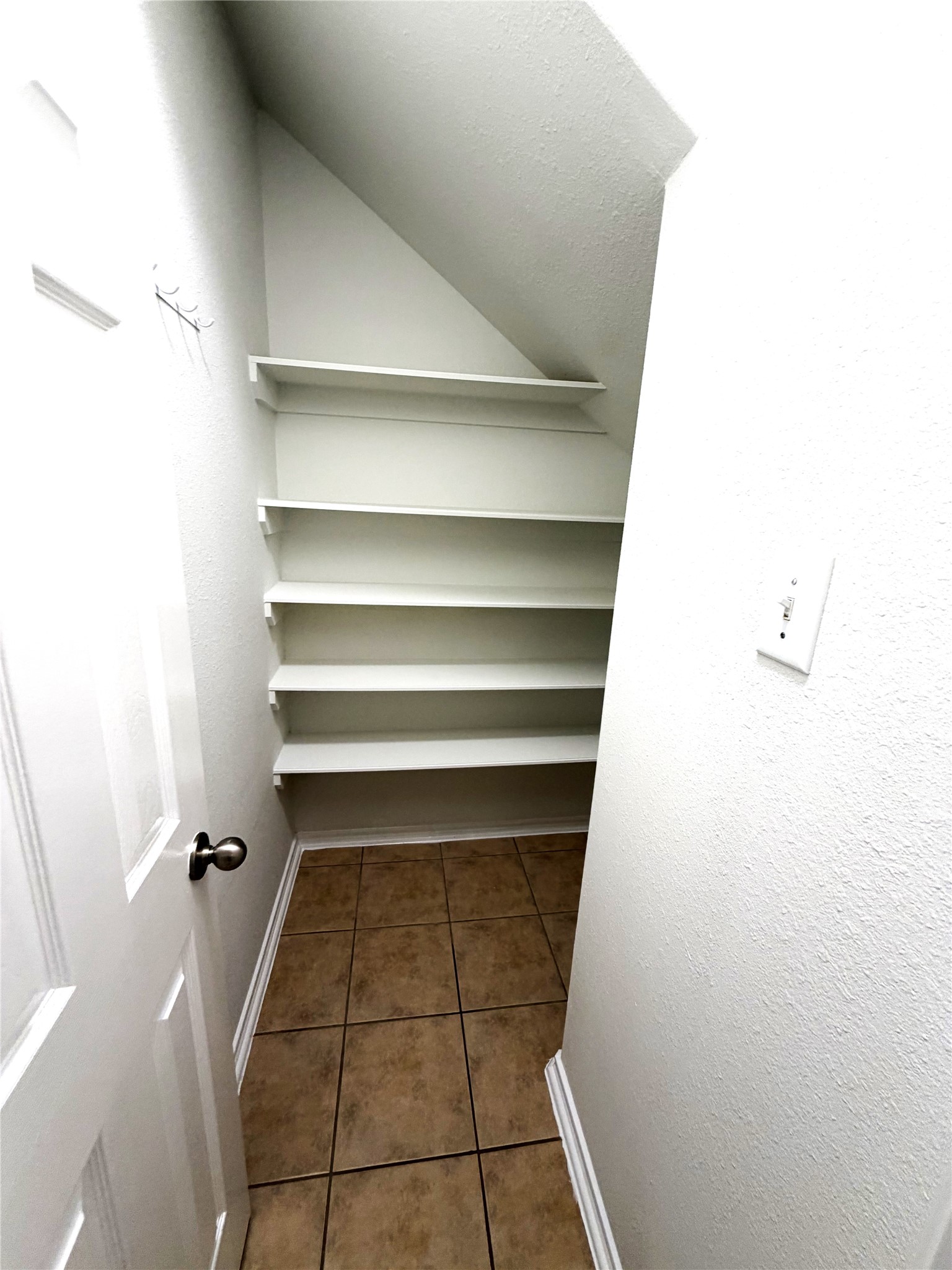 17138 Oakwood Chase Drive Property Photo 9
