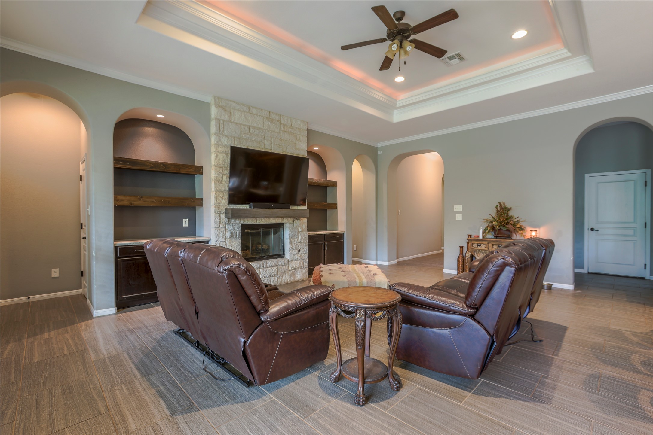 2505 Hailes Lane Property Photo 6