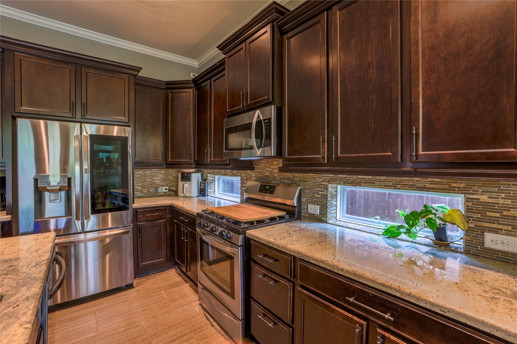 2505 Hailes Lane Property Photo 10