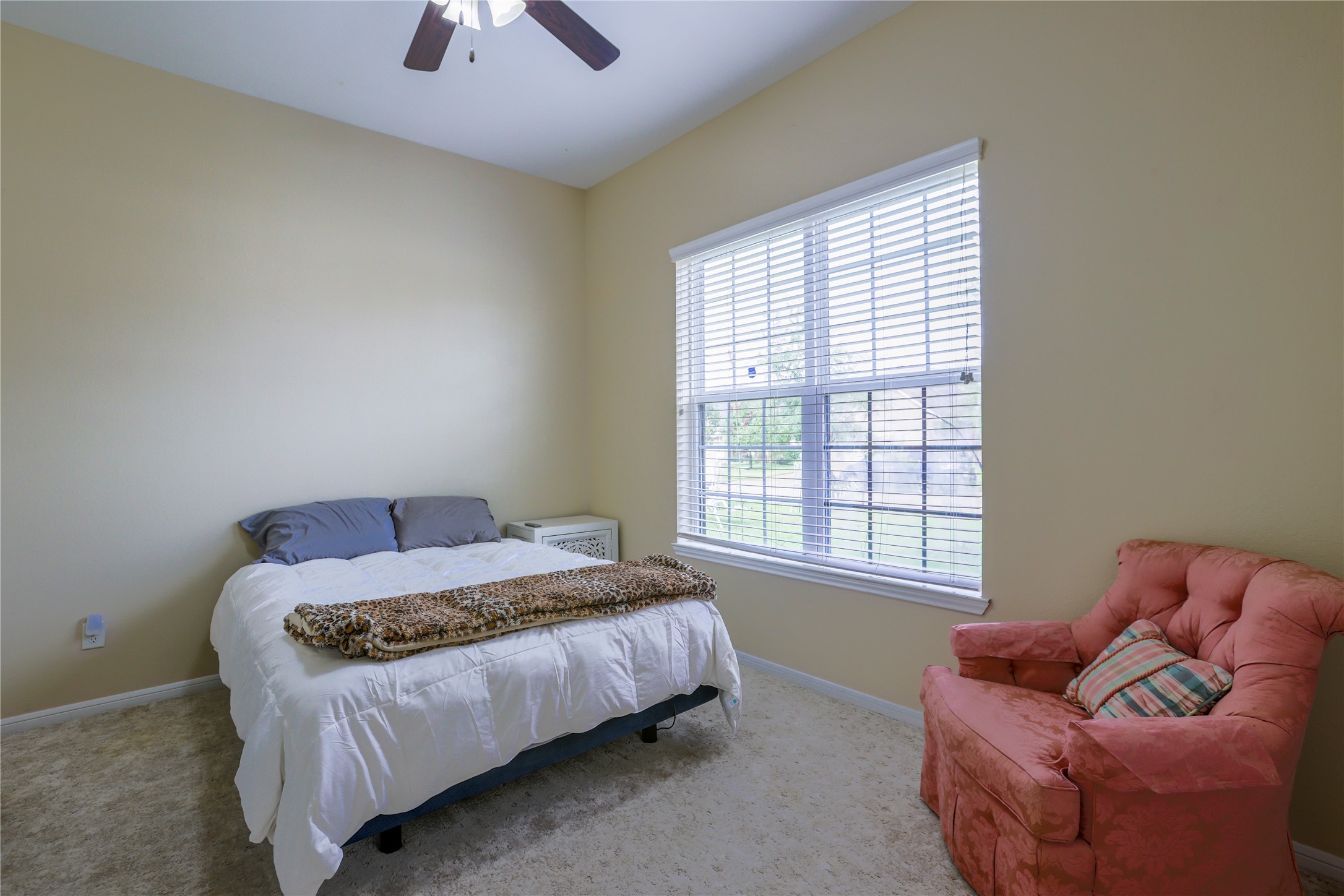 2505 Hailes Lane Property Photo 14