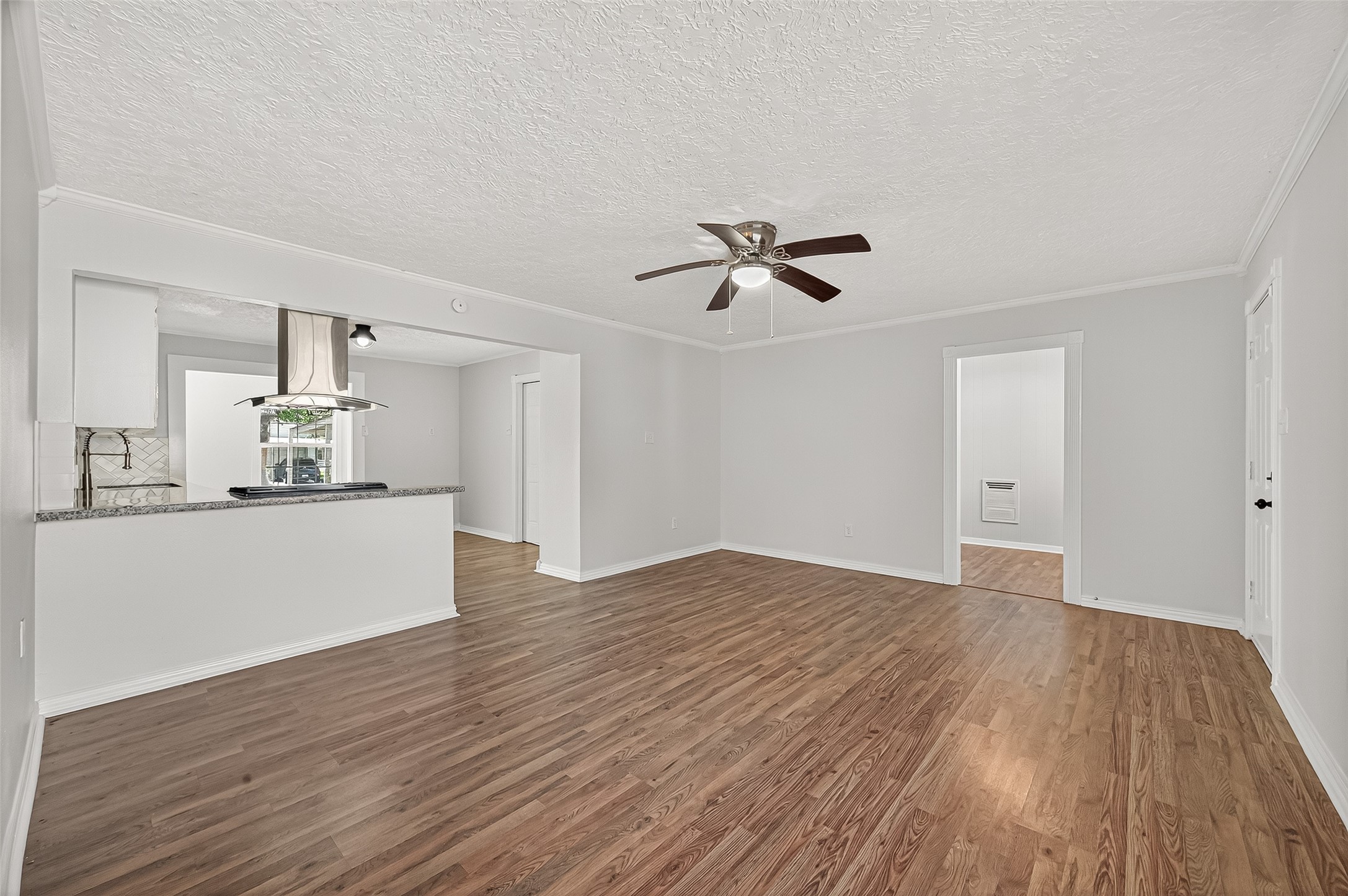 714 E Humble Street Property Photo 10