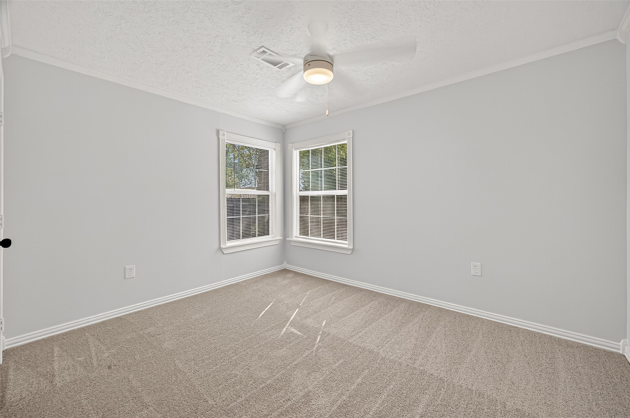 714 E Humble Street Property Photo 13