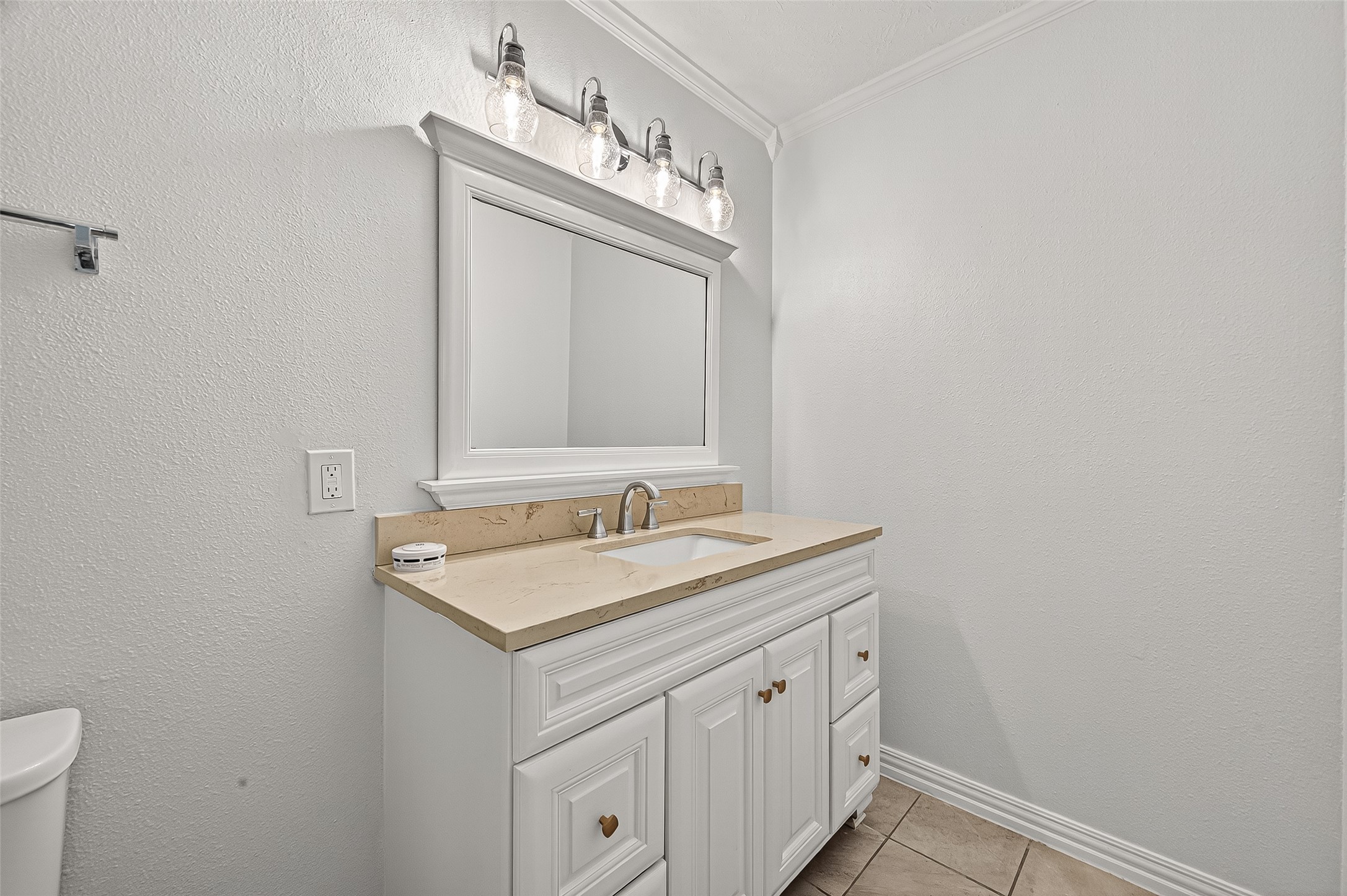 714 E Humble Street Property Photo 24