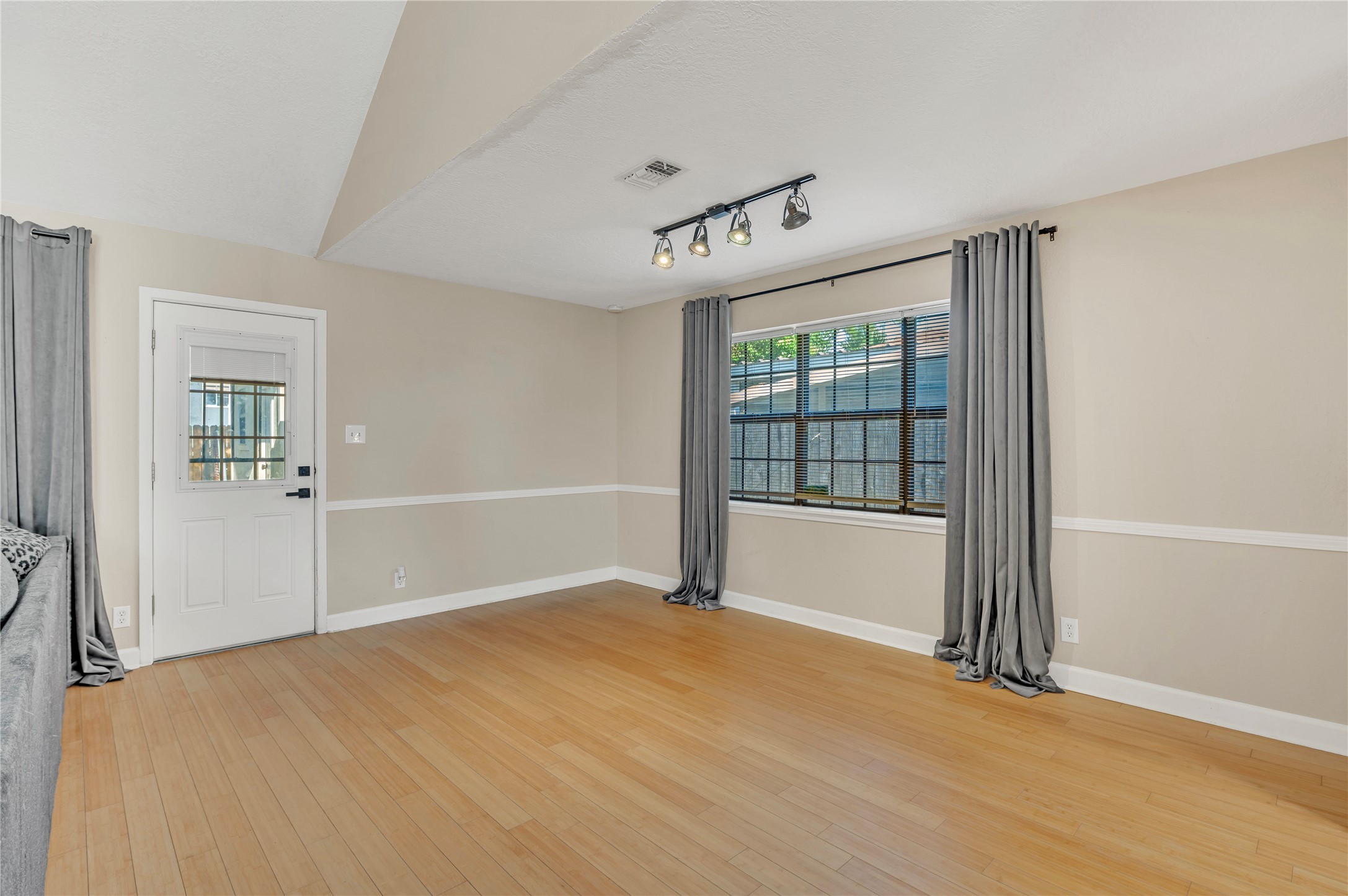 2701 20th Street N Property Photo 9