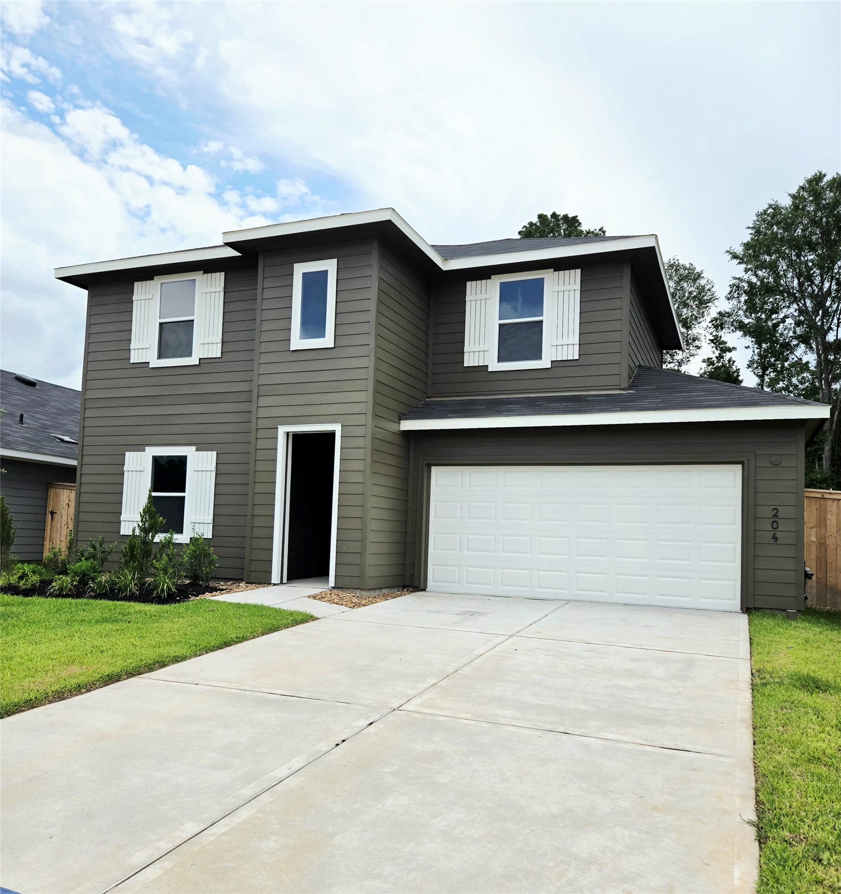 204 Golden Eagle Boulevard Property Photo 1