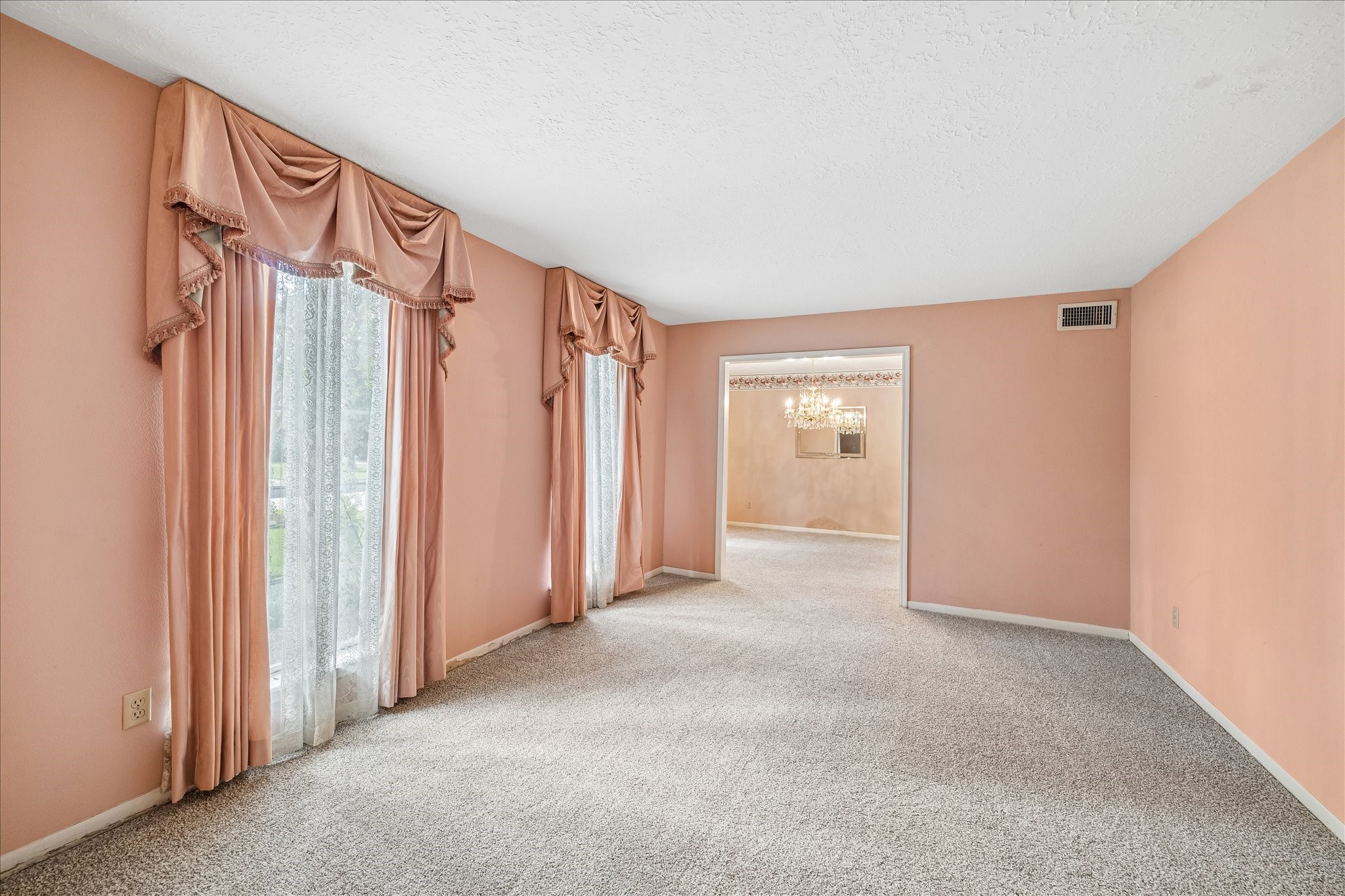 3523 Village Oaks Drive Property Photo 2