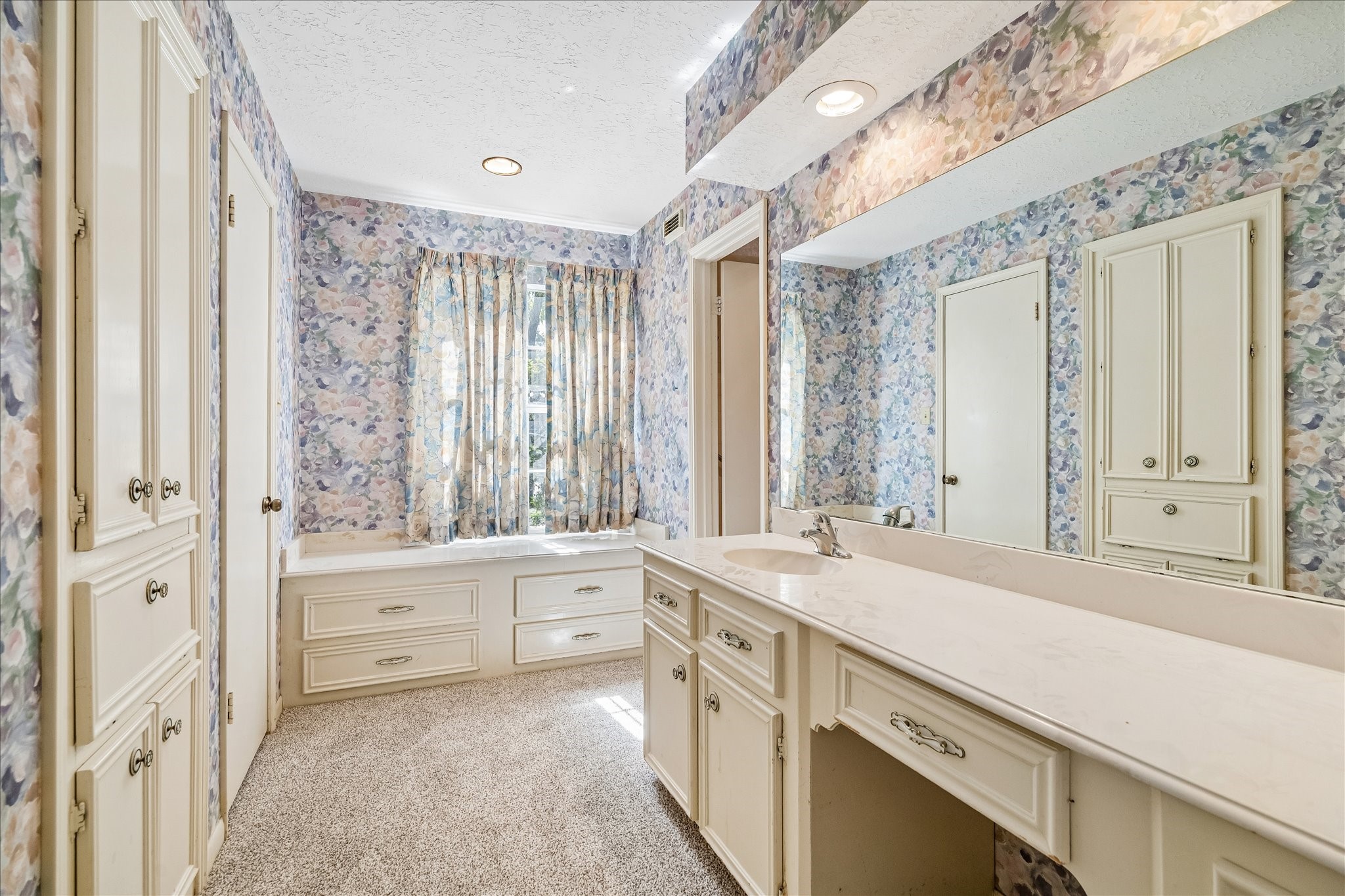 3523 Village Oaks Drive Property Photo 11