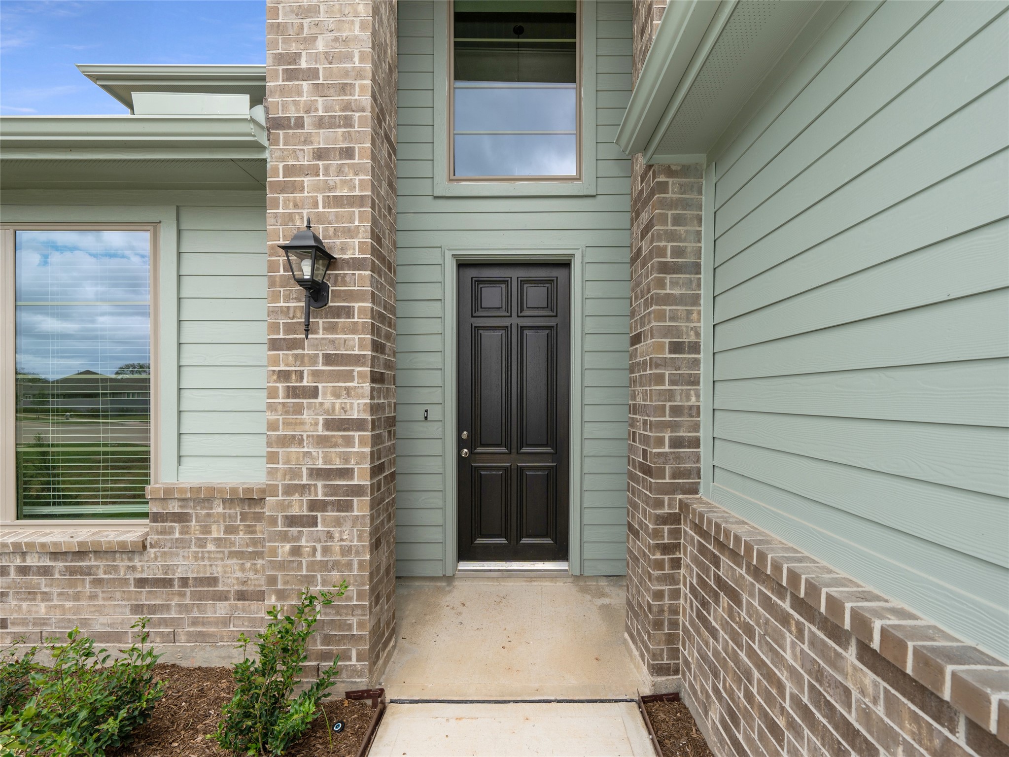 8231 Red Shinner Way Property Photo 4