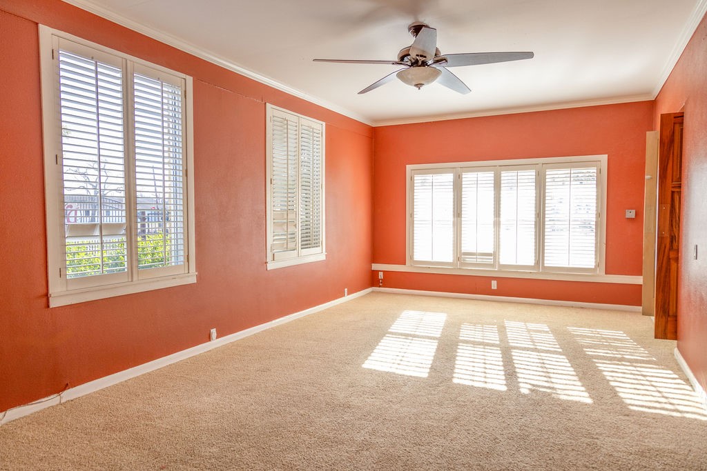208 West Putnum Avenue Property Photo 13