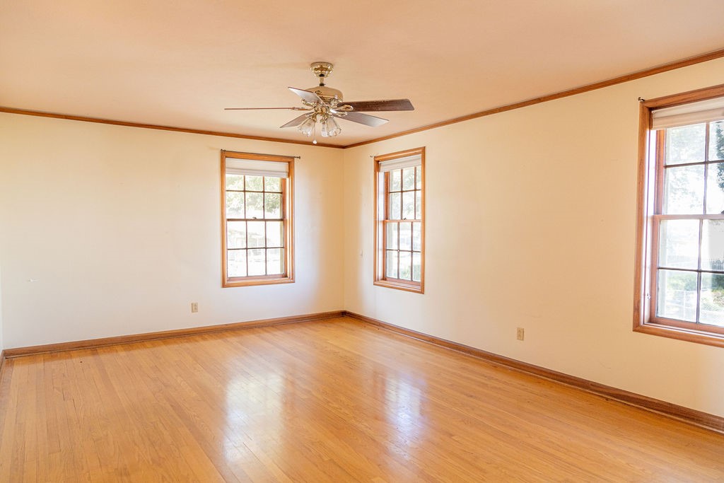 208 West Putnum Avenue Property Photo 17