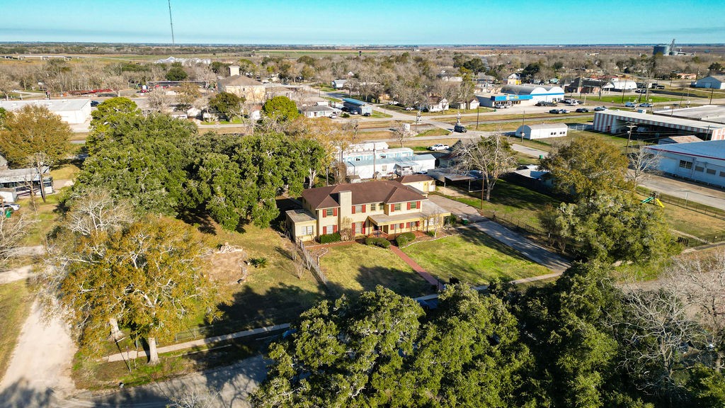 208 West Putnum Avenue Property Photo 30