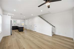 8412 Darien St Unit B Property Photo 4