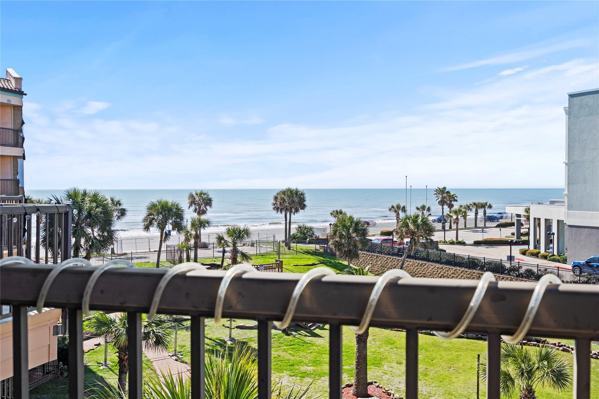 9520 Seawall Boulevard 315 Property Photo 5
