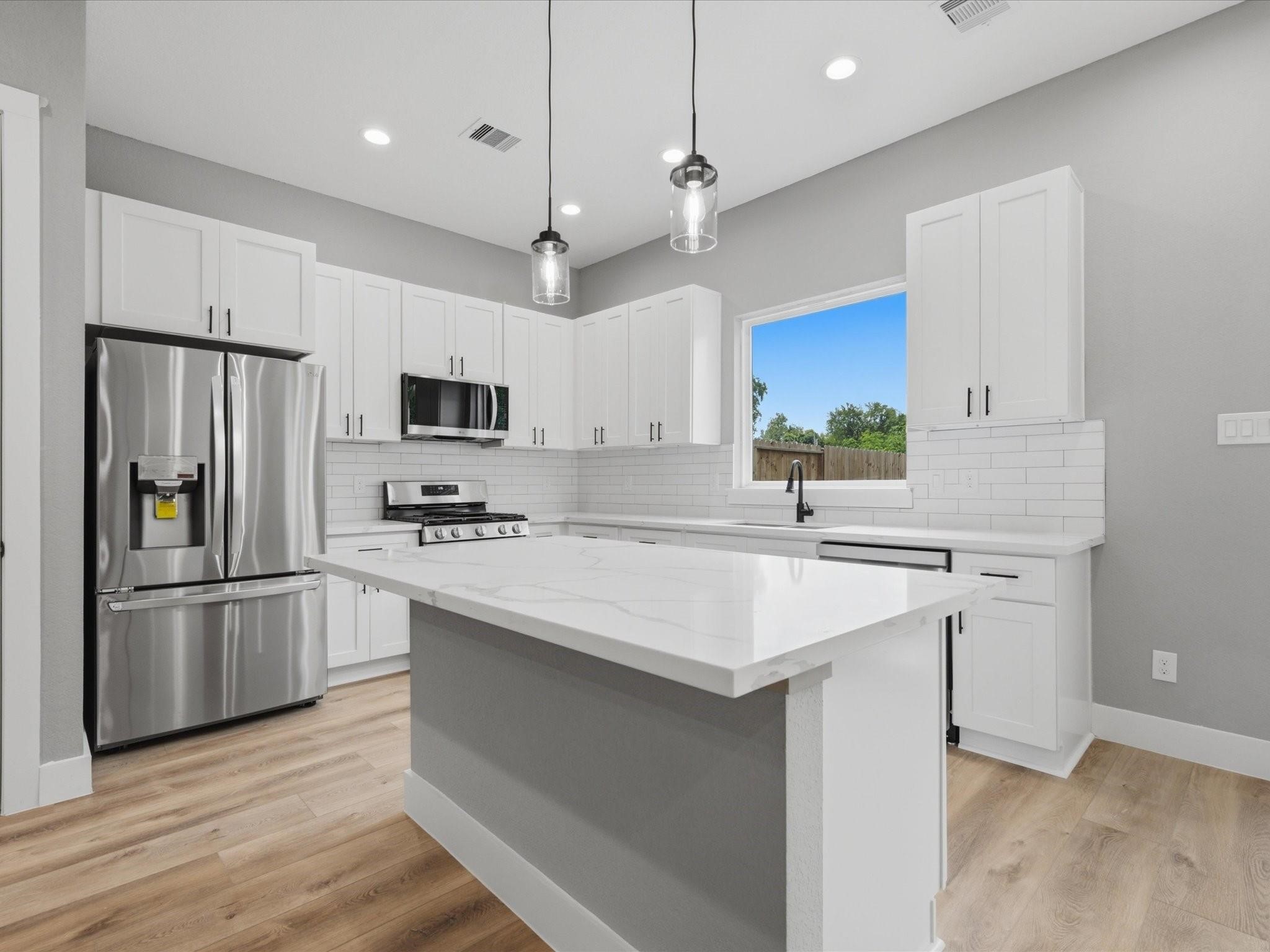 2022 Wavell Street Property Photo 10