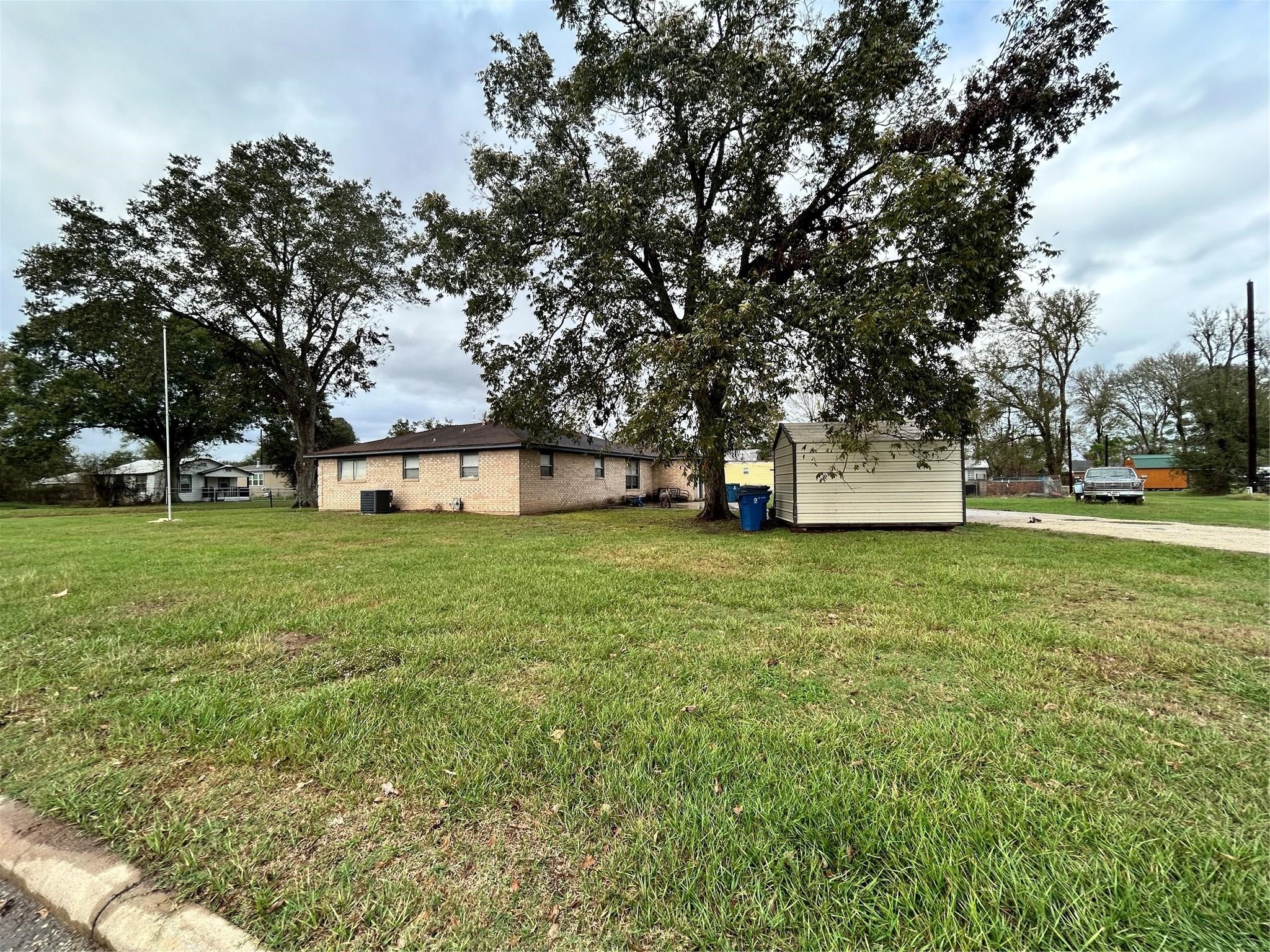 436 7th Street Property Photo 9