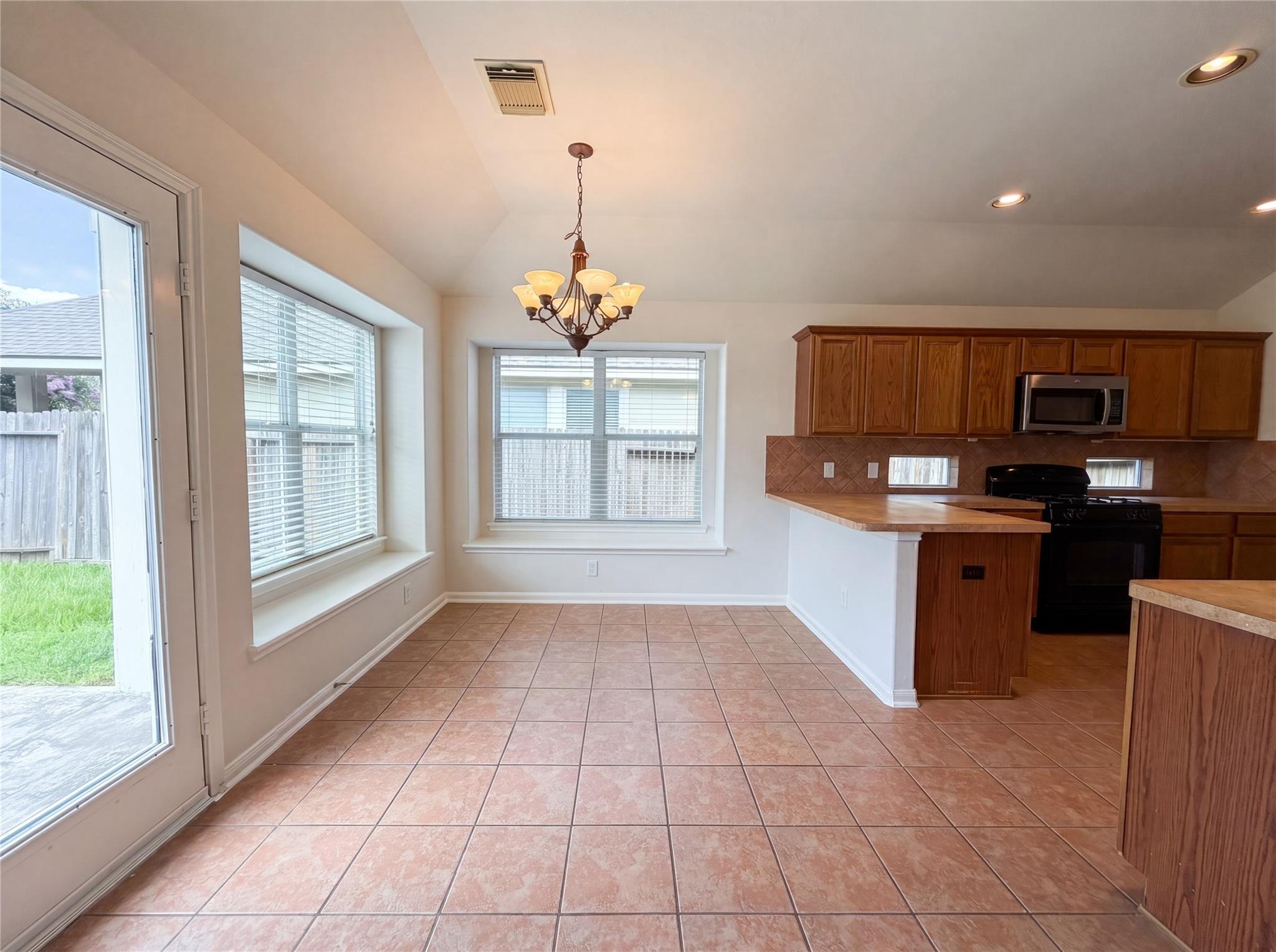 6843 Tammany Manor Lane Property Photo 6