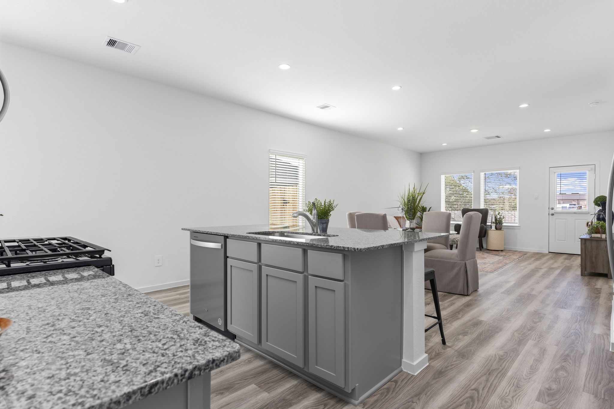 6838 Spur Creek Drive Property Photo 15