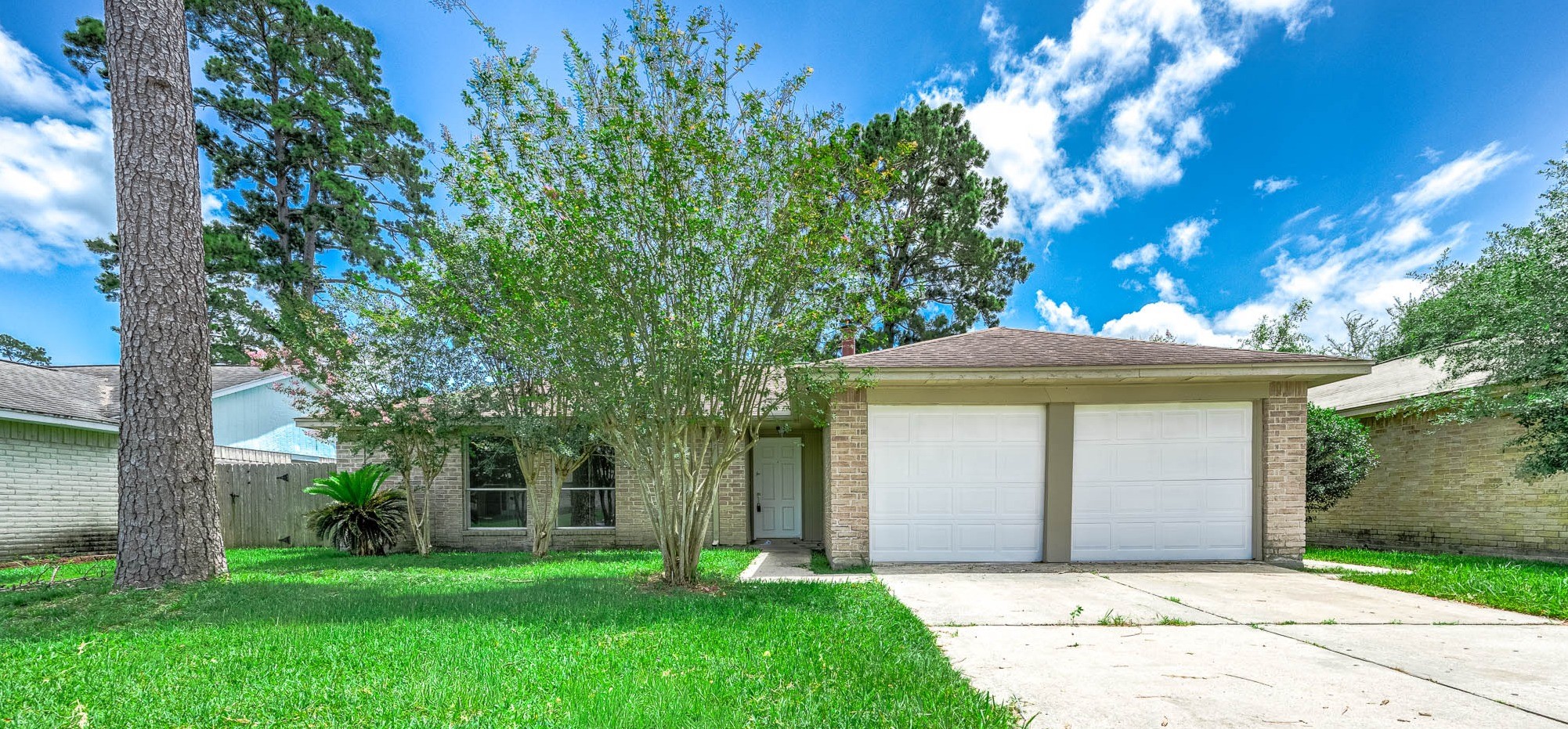 6526 Lynngate Drive Property Photo 2