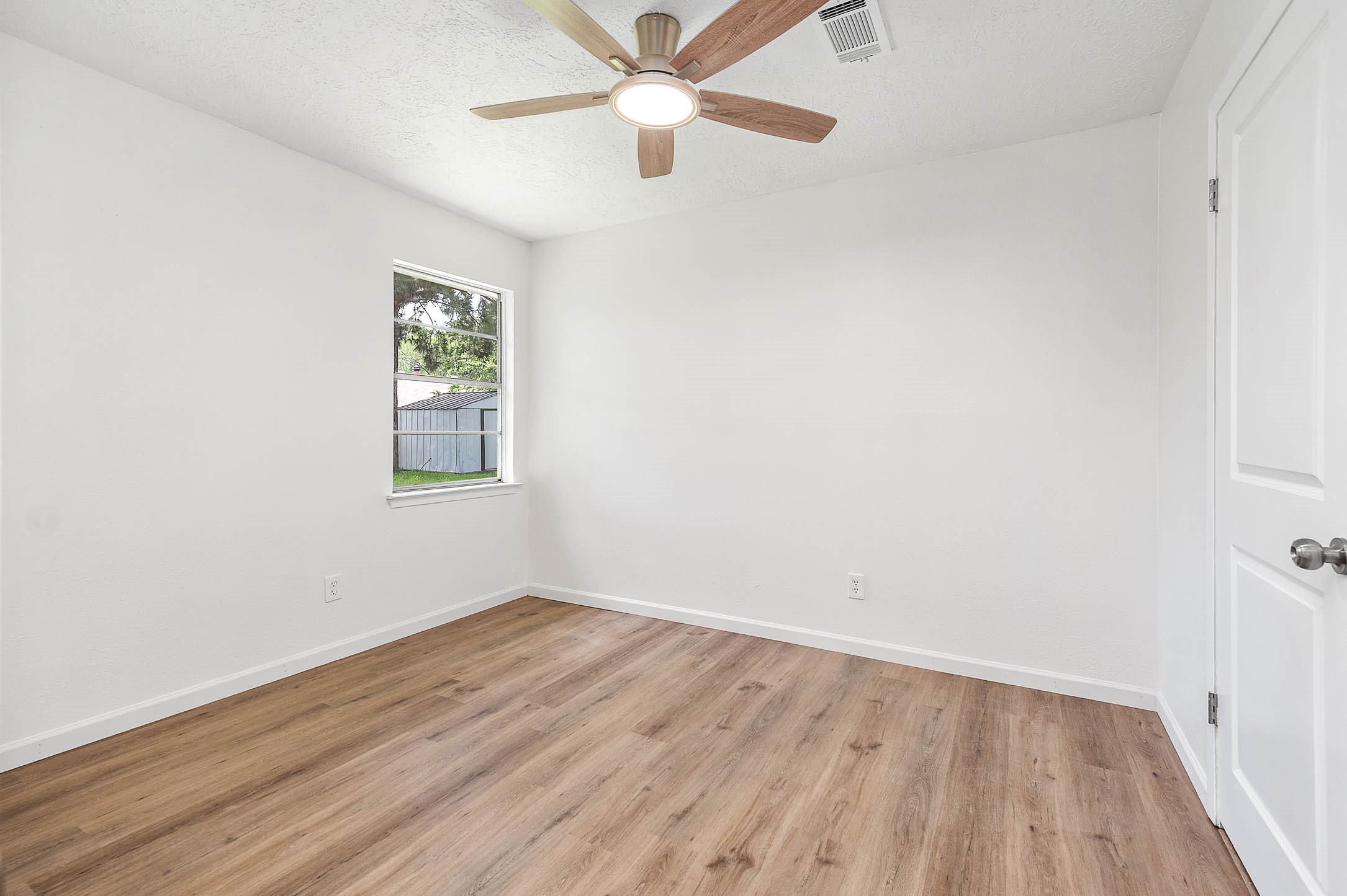 6526 Lynngate Drive Property Photo 20