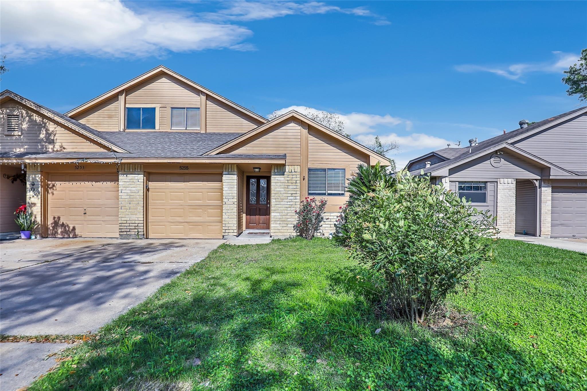 5255 Beaverbrook Drive Property Photo 1