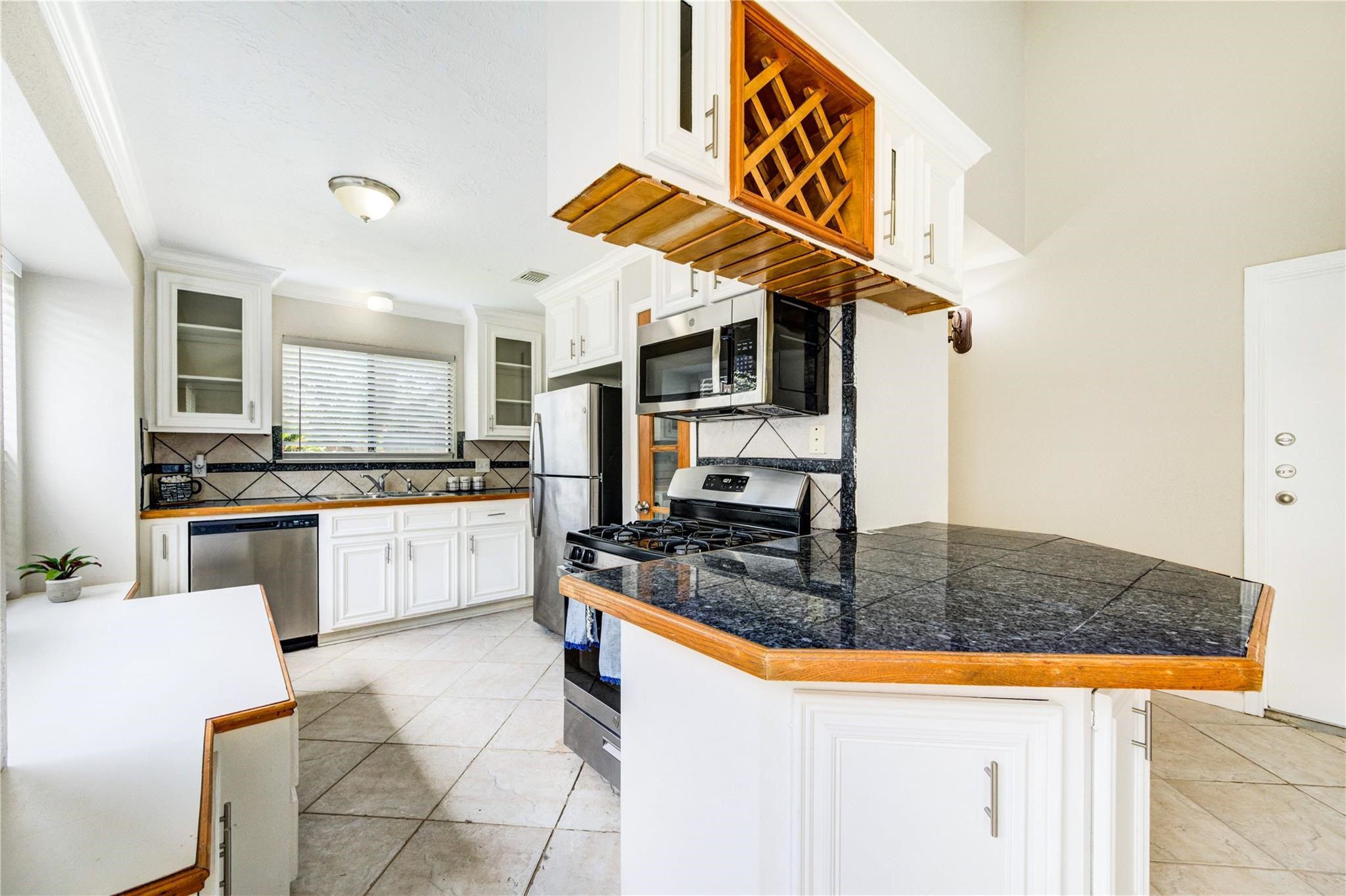 5255 Beaverbrook Drive Property Photo 11