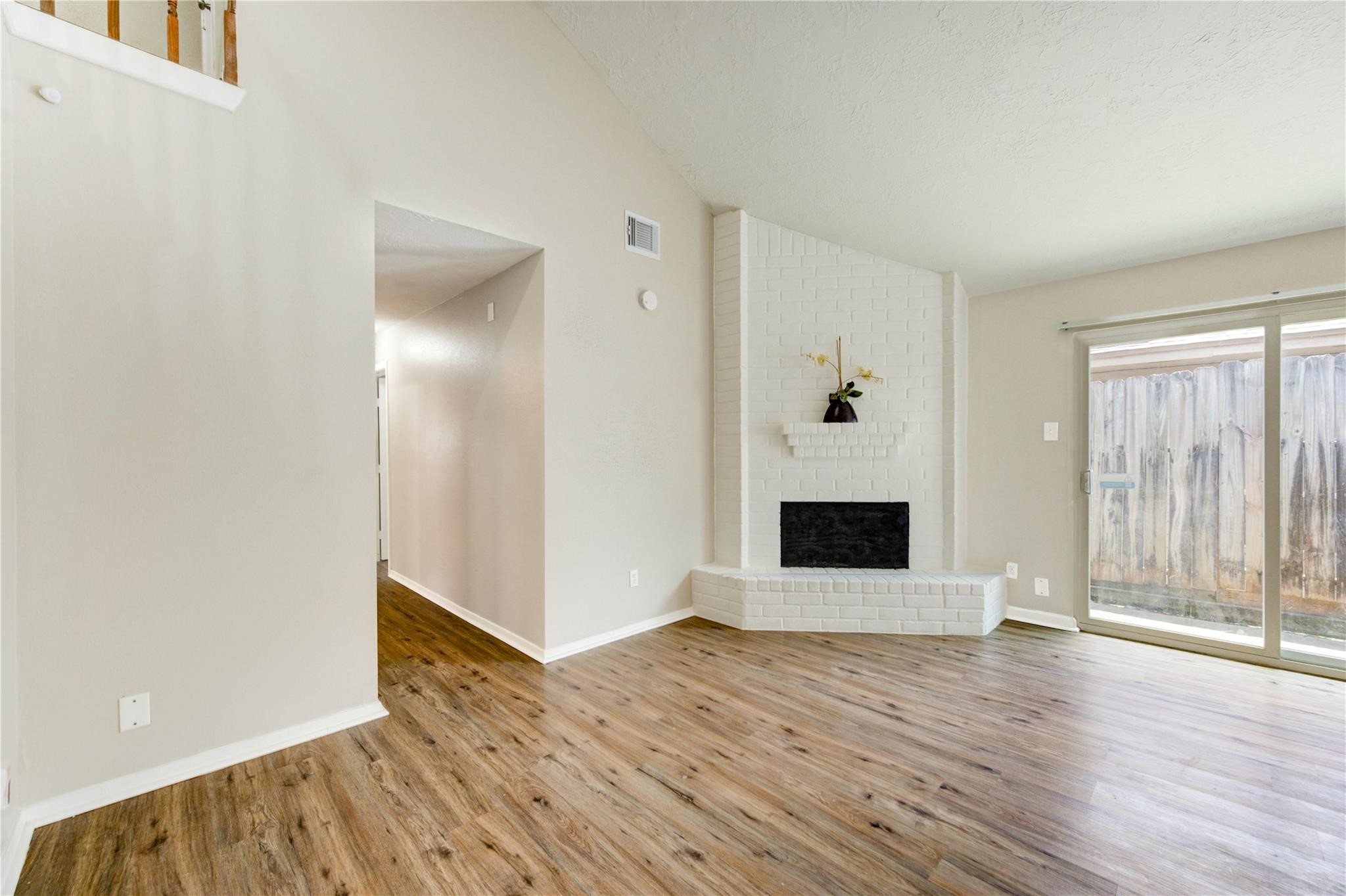 5255 Beaverbrook Drive Property Photo 15