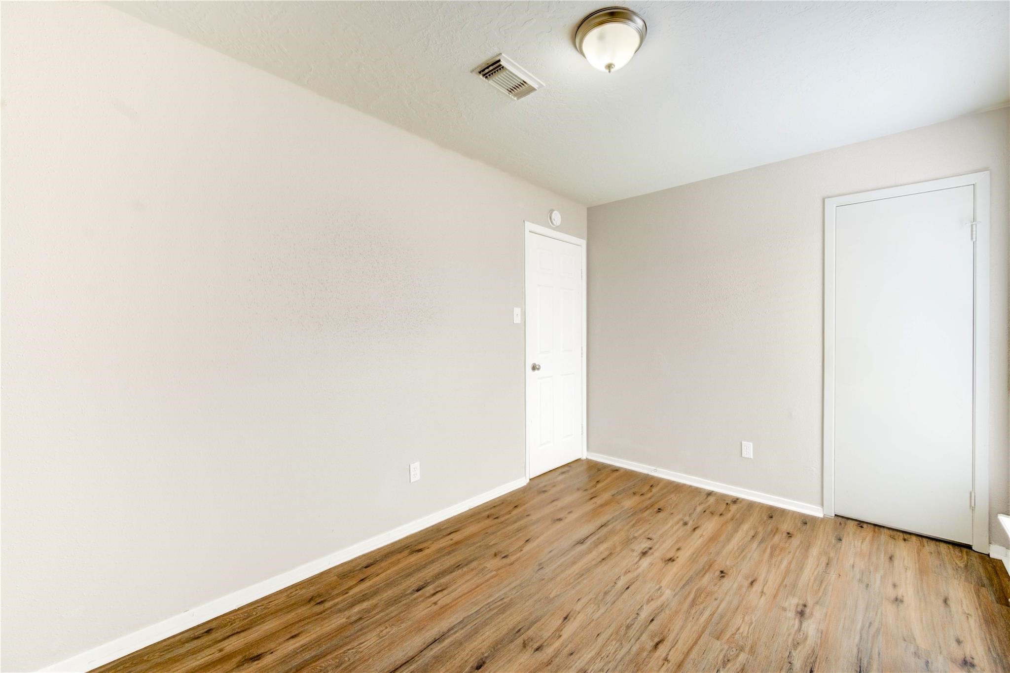 5255 Beaverbrook Drive Property Photo 32