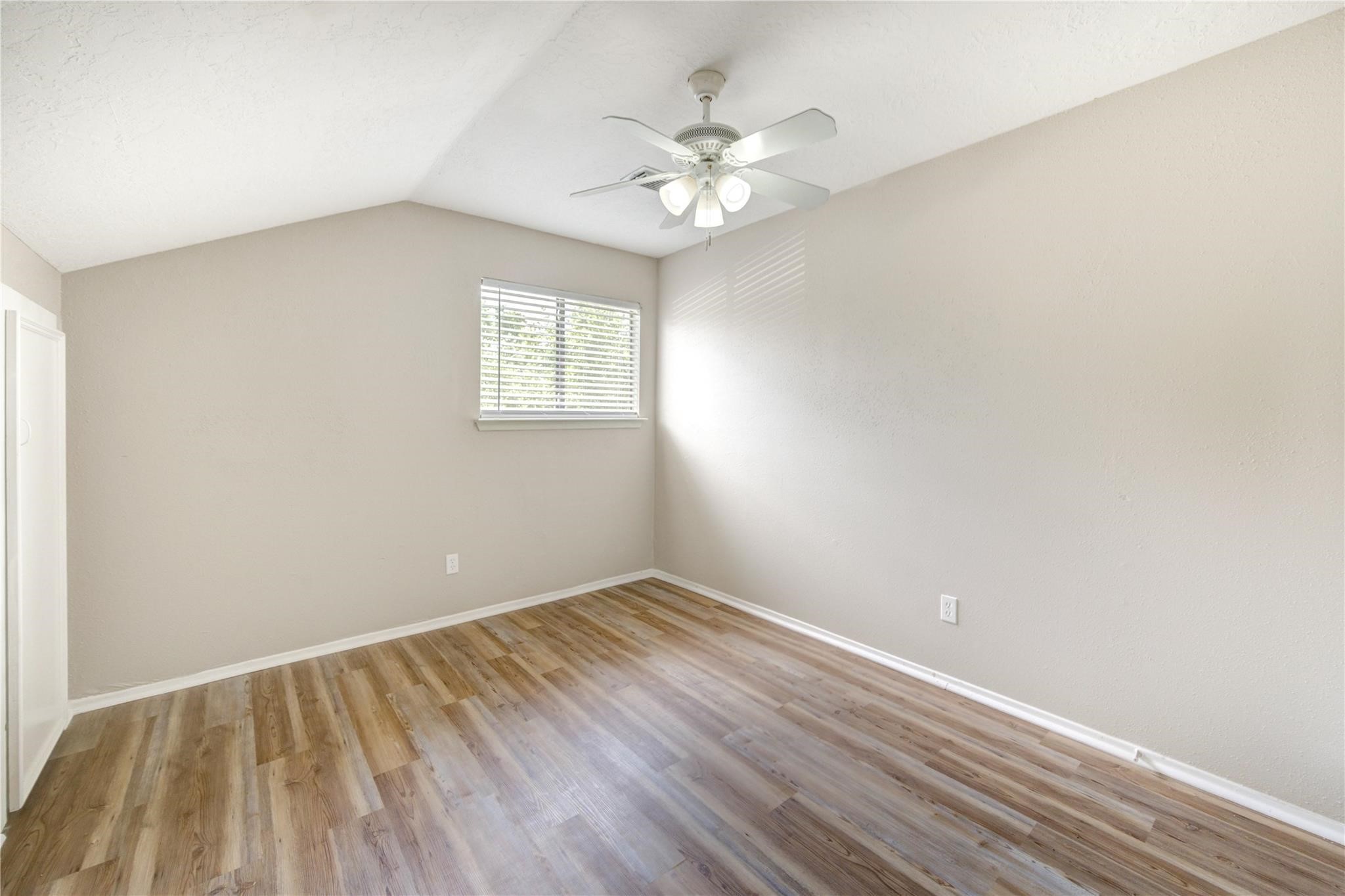 5255 Beaverbrook Drive Property Photo 39