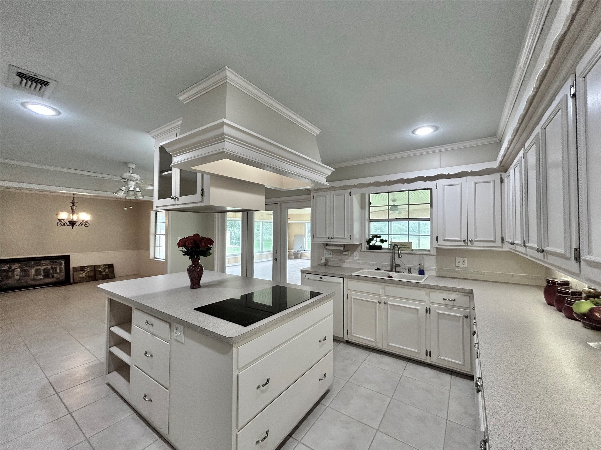 4 Renwick Street Property Photo 8