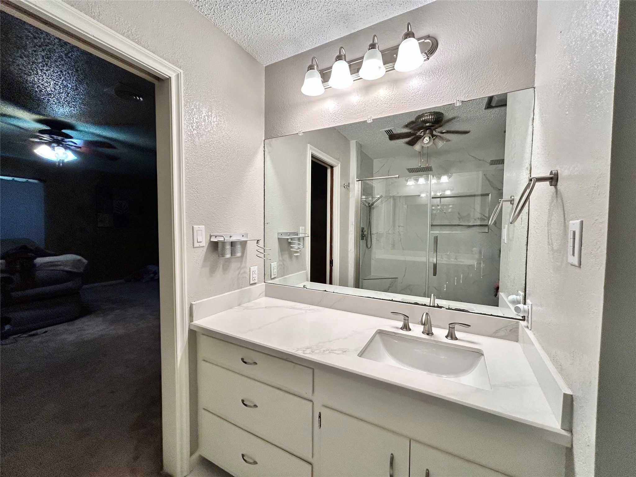 4 Renwick Street Property Photo 25