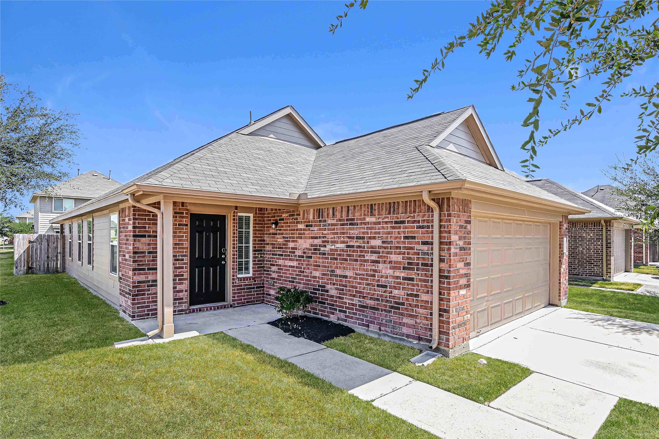 19046 Brescia Lane Property Photo 3