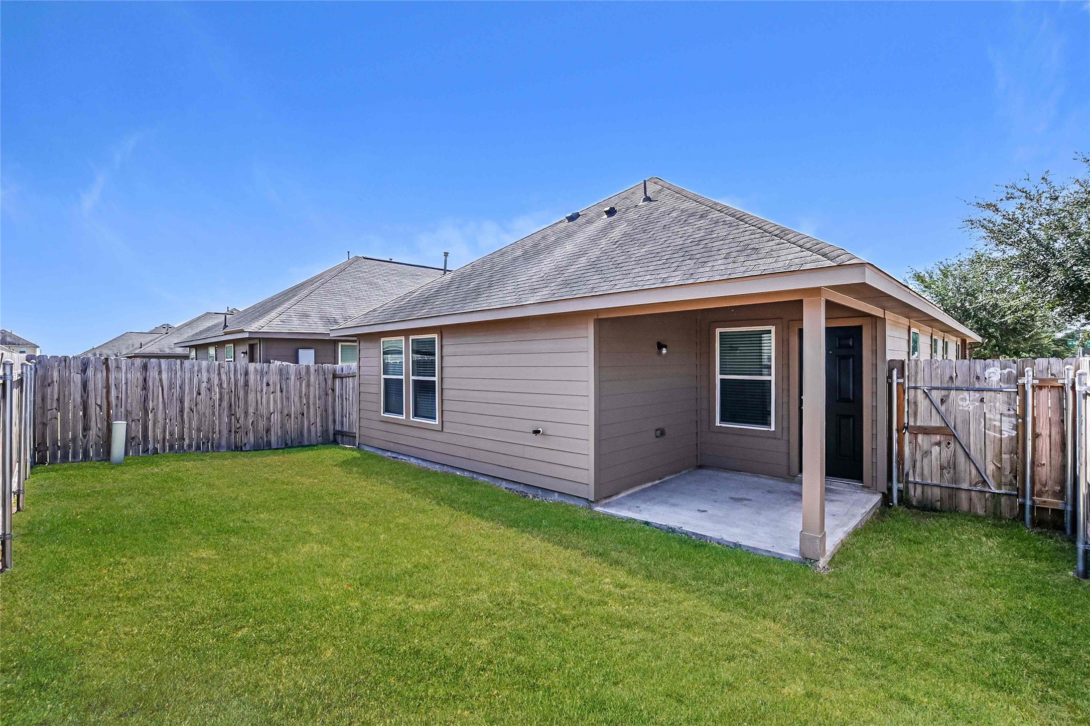 19046 Brescia Lane Property Photo 4