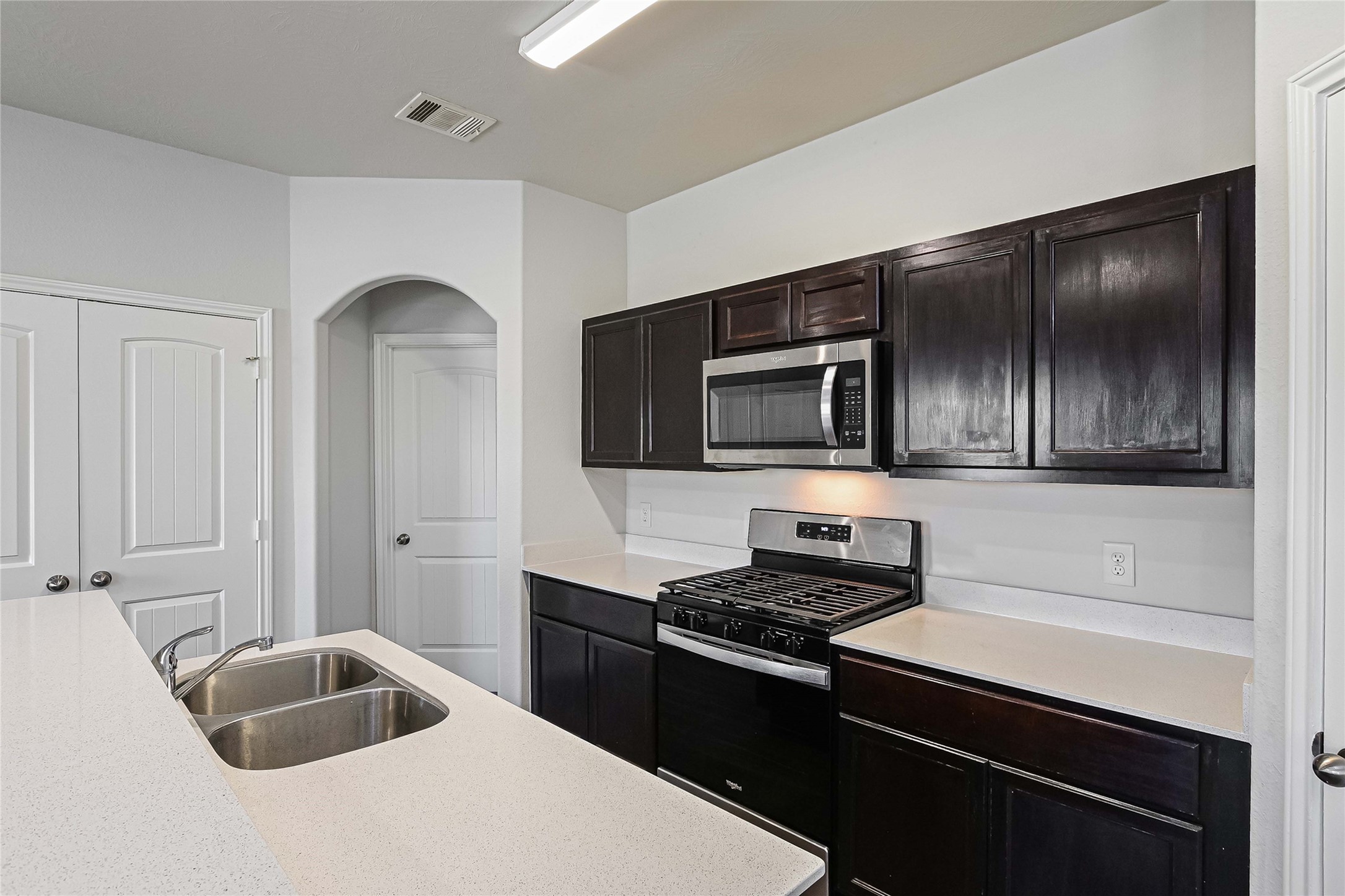 19046 Brescia Lane Property Photo 6