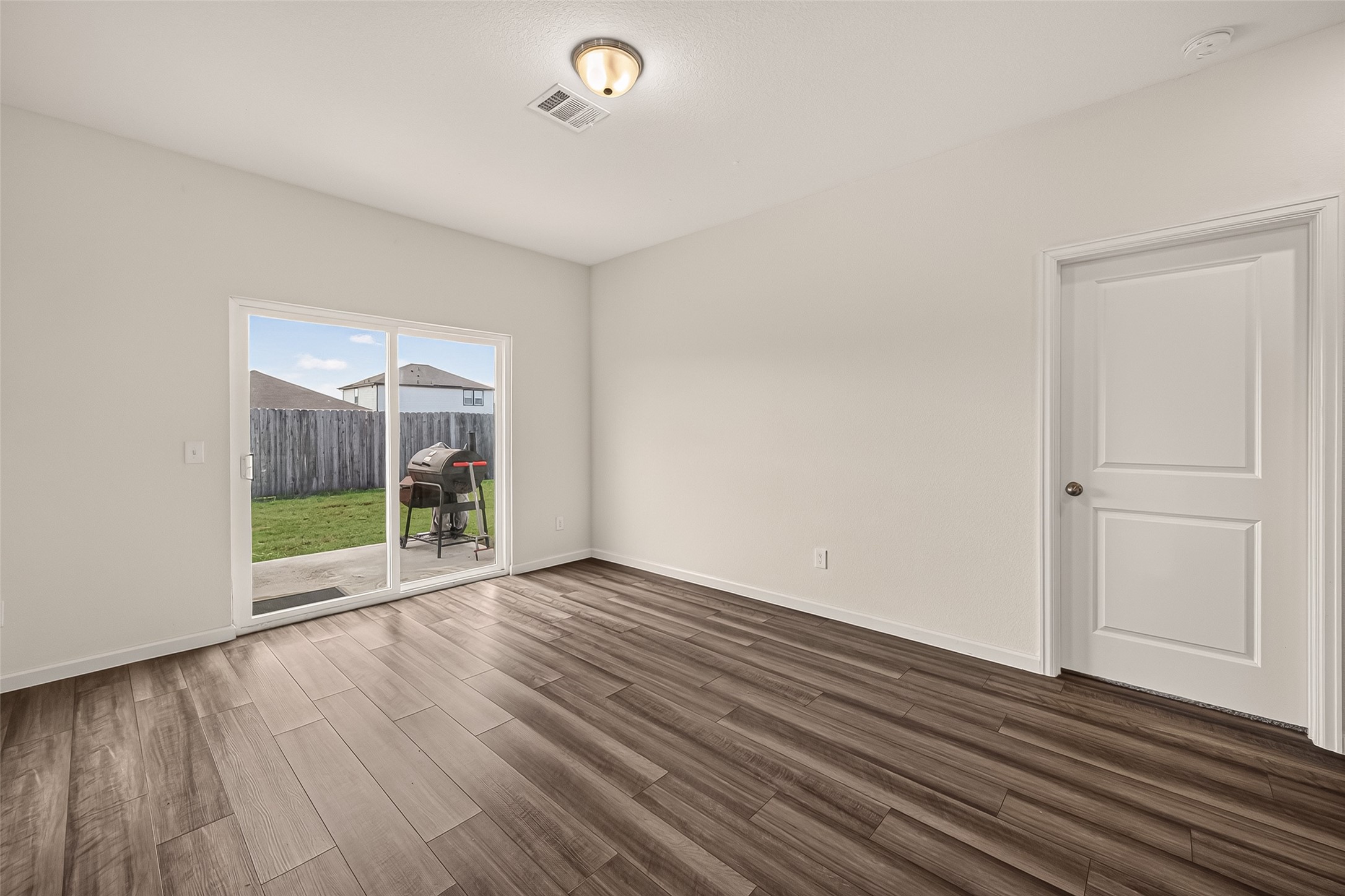 1037 Lacebark Pine Lane Property Photo 8