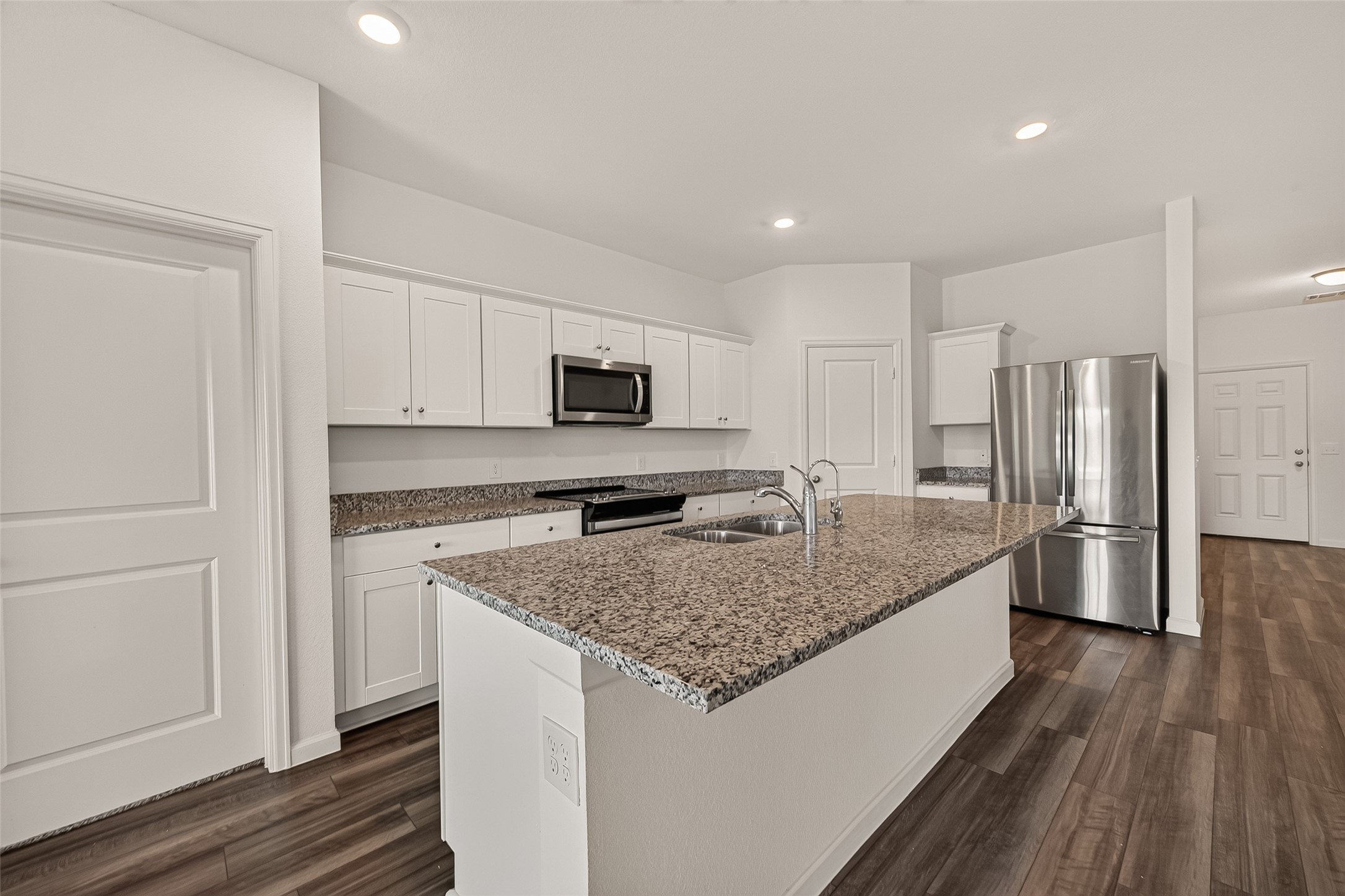 1037 Lacebark Pine Lane Property Photo 13