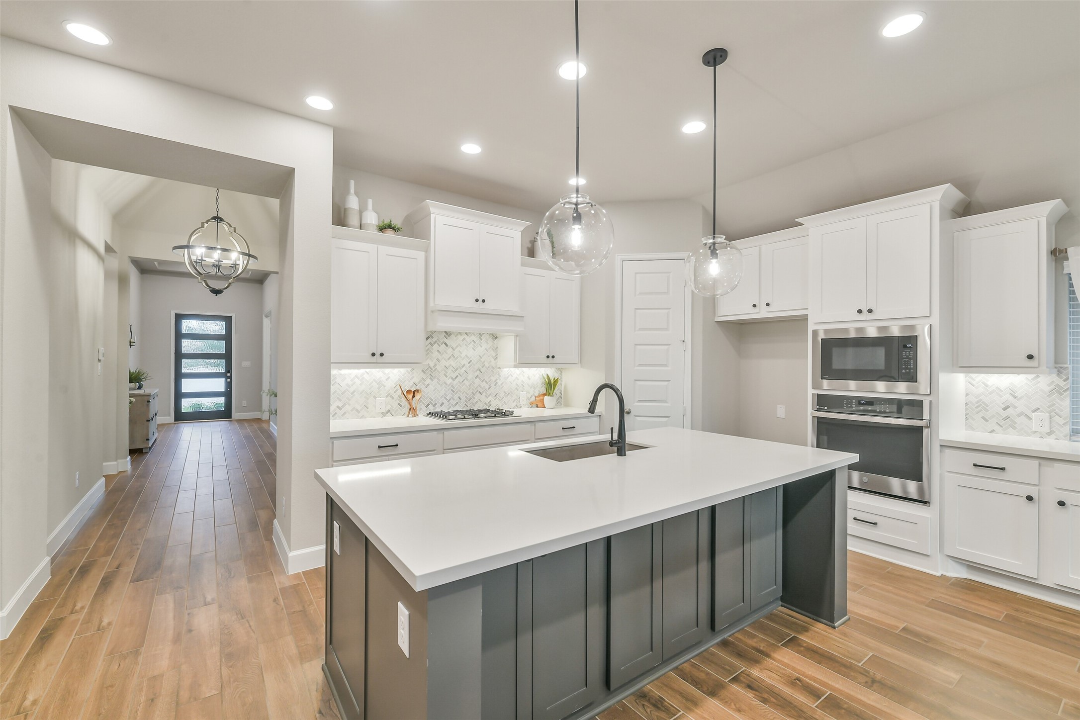 20423 Avelignese Way Property Photo 11