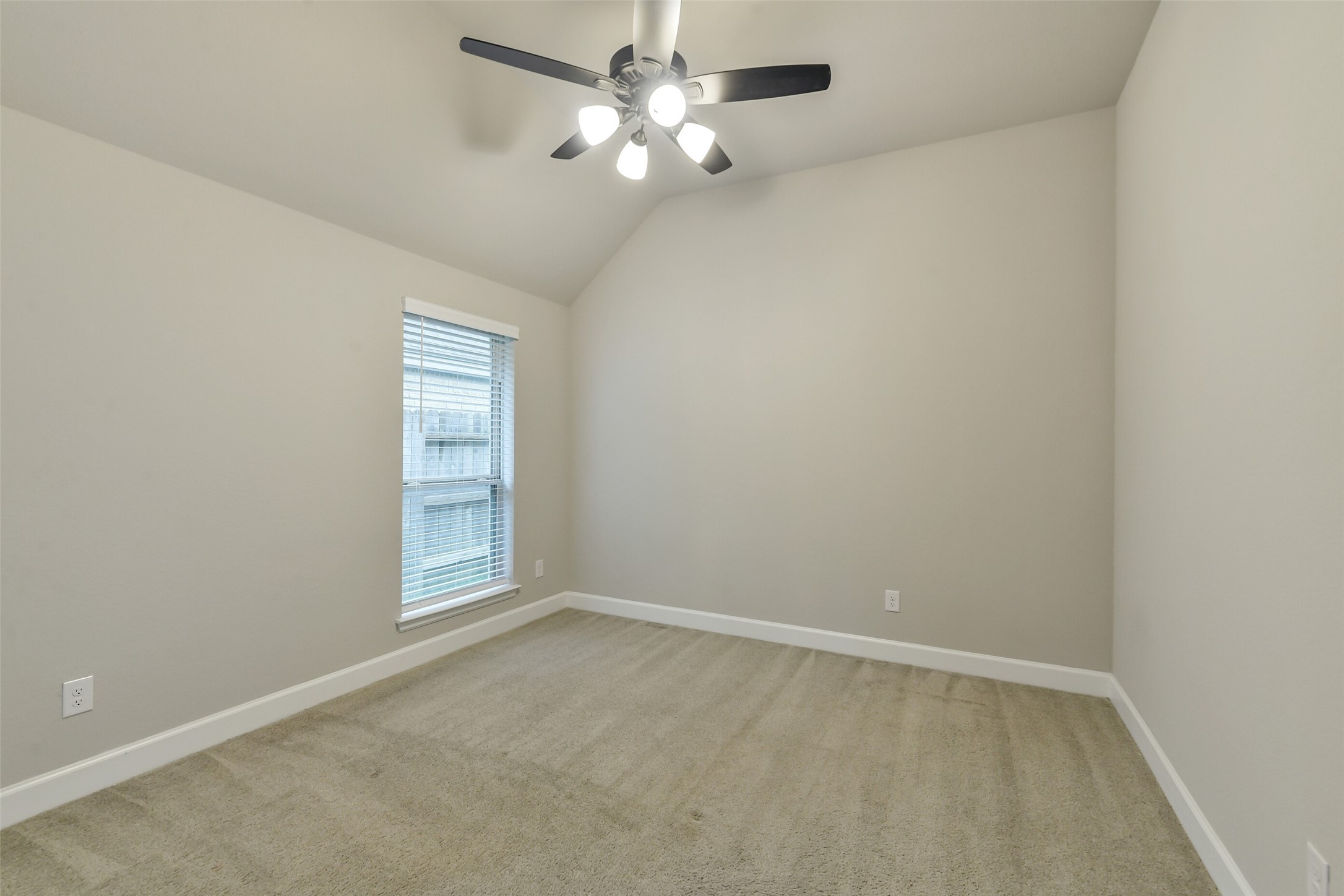20423 Avelignese Way Property Photo 31