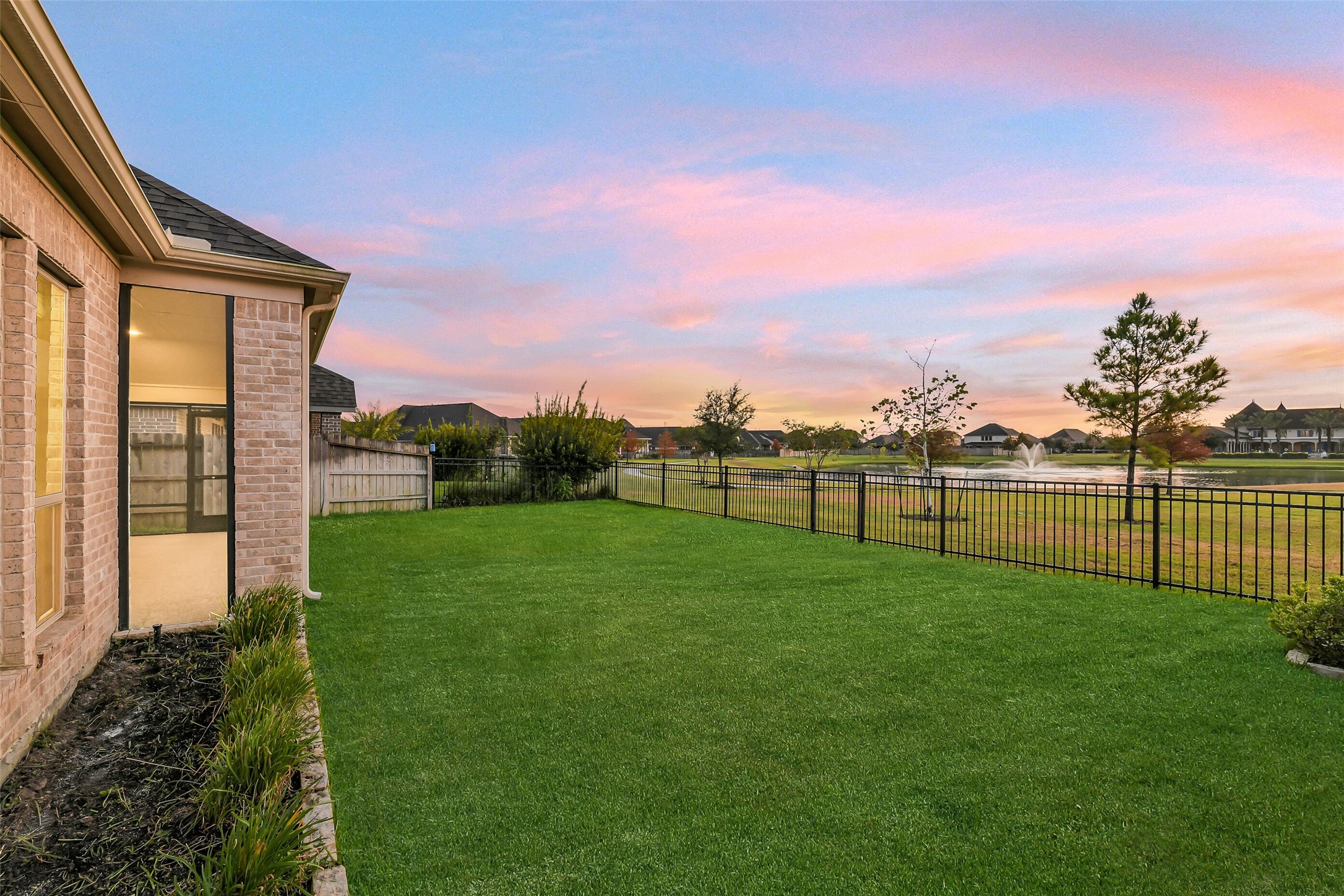 20423 Avelignese Way Property Photo 41