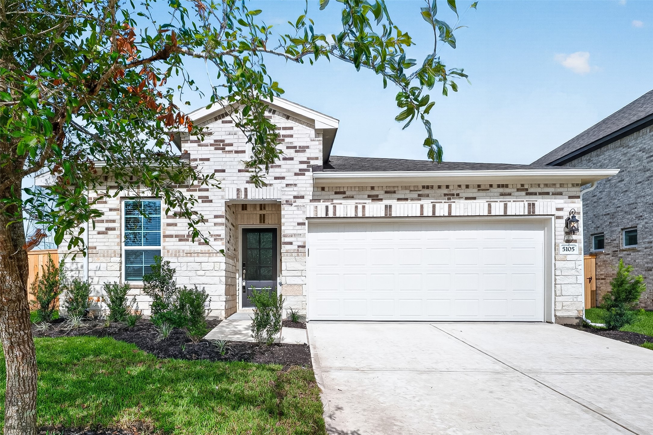 5105 Redbud Valley Dr Property Photo 2