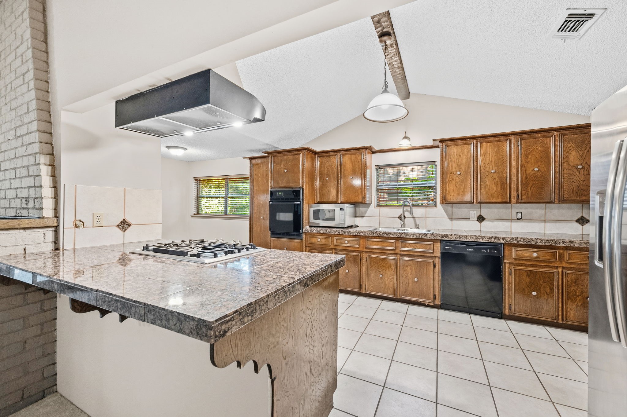 1110 Cheshire Lane Property Photo 8