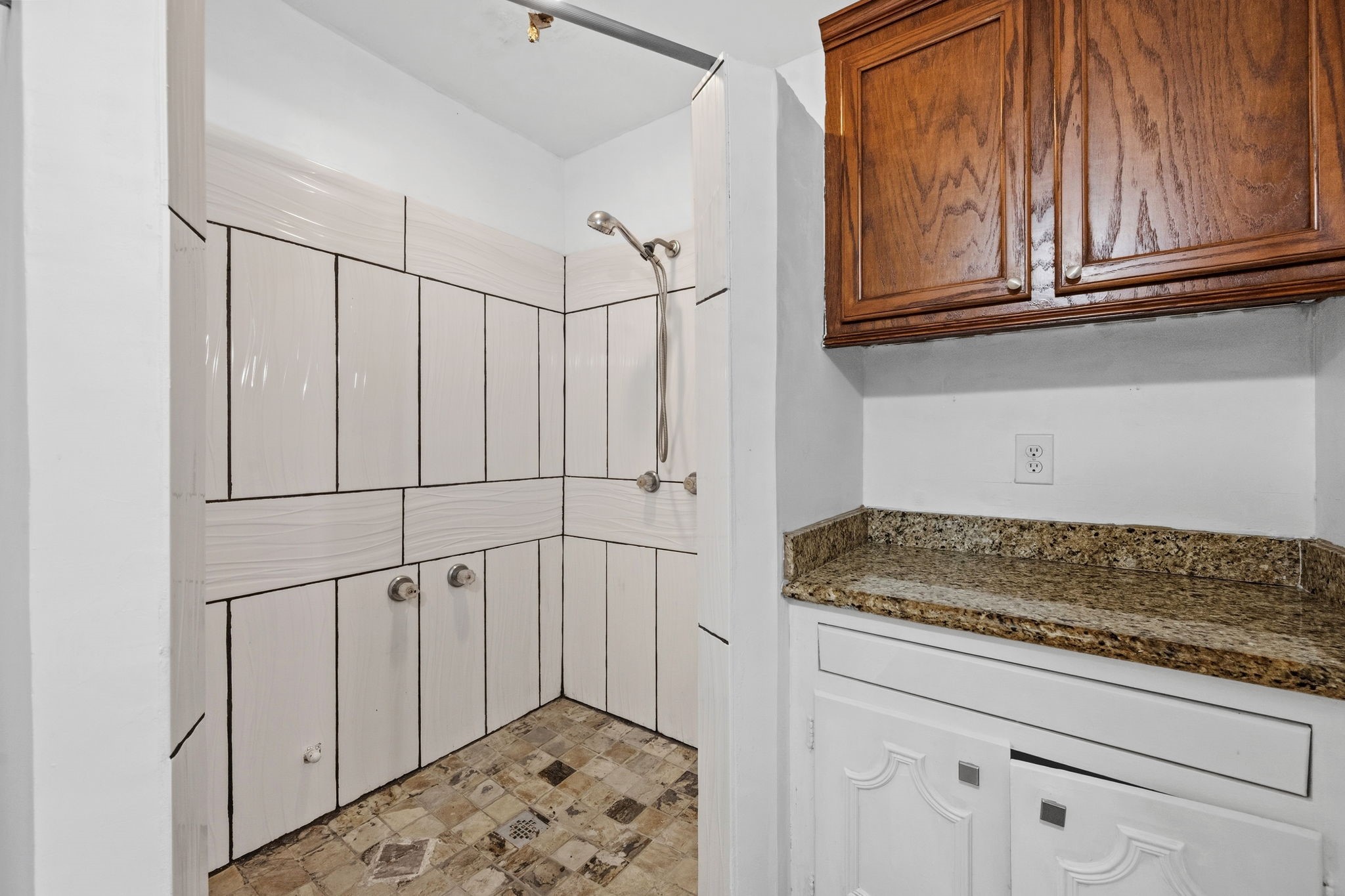 1110 Cheshire Lane Property Photo 30