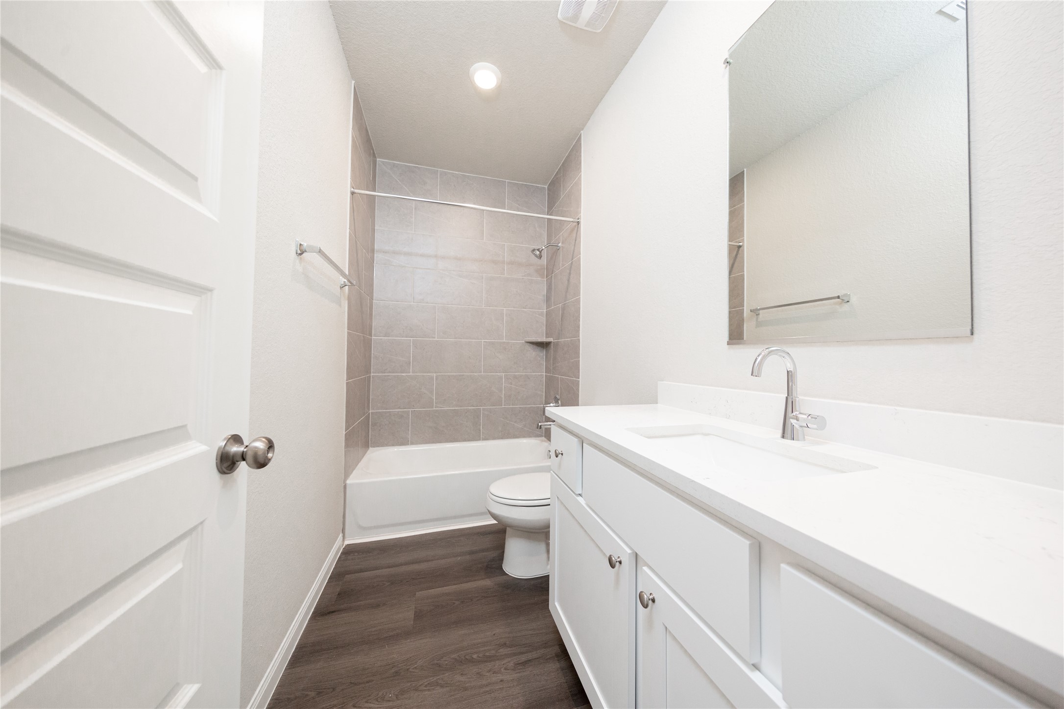 3021 Mustang Grove Way Property Photo 5