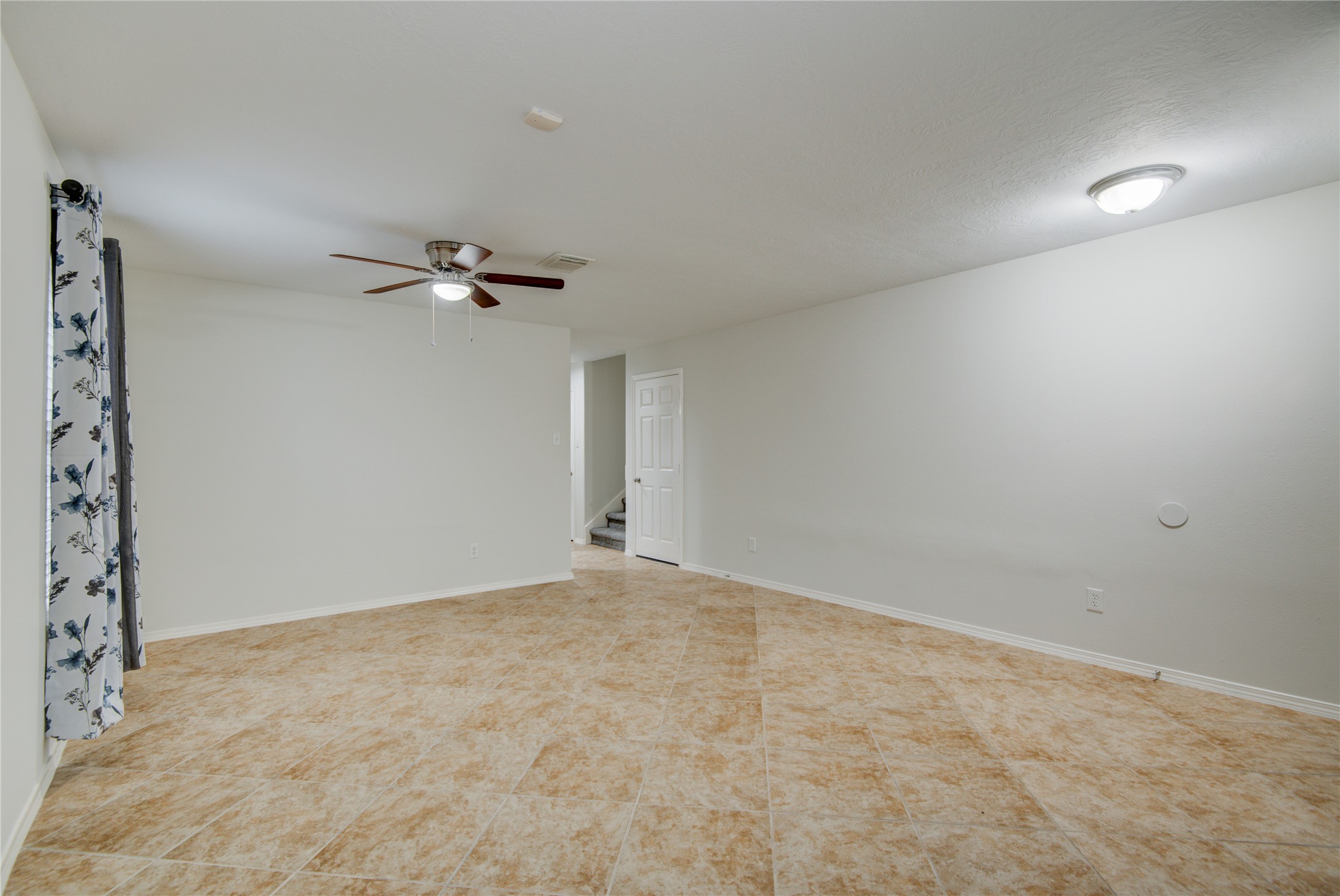 19218 Desert Calico Lane Property Photo 6