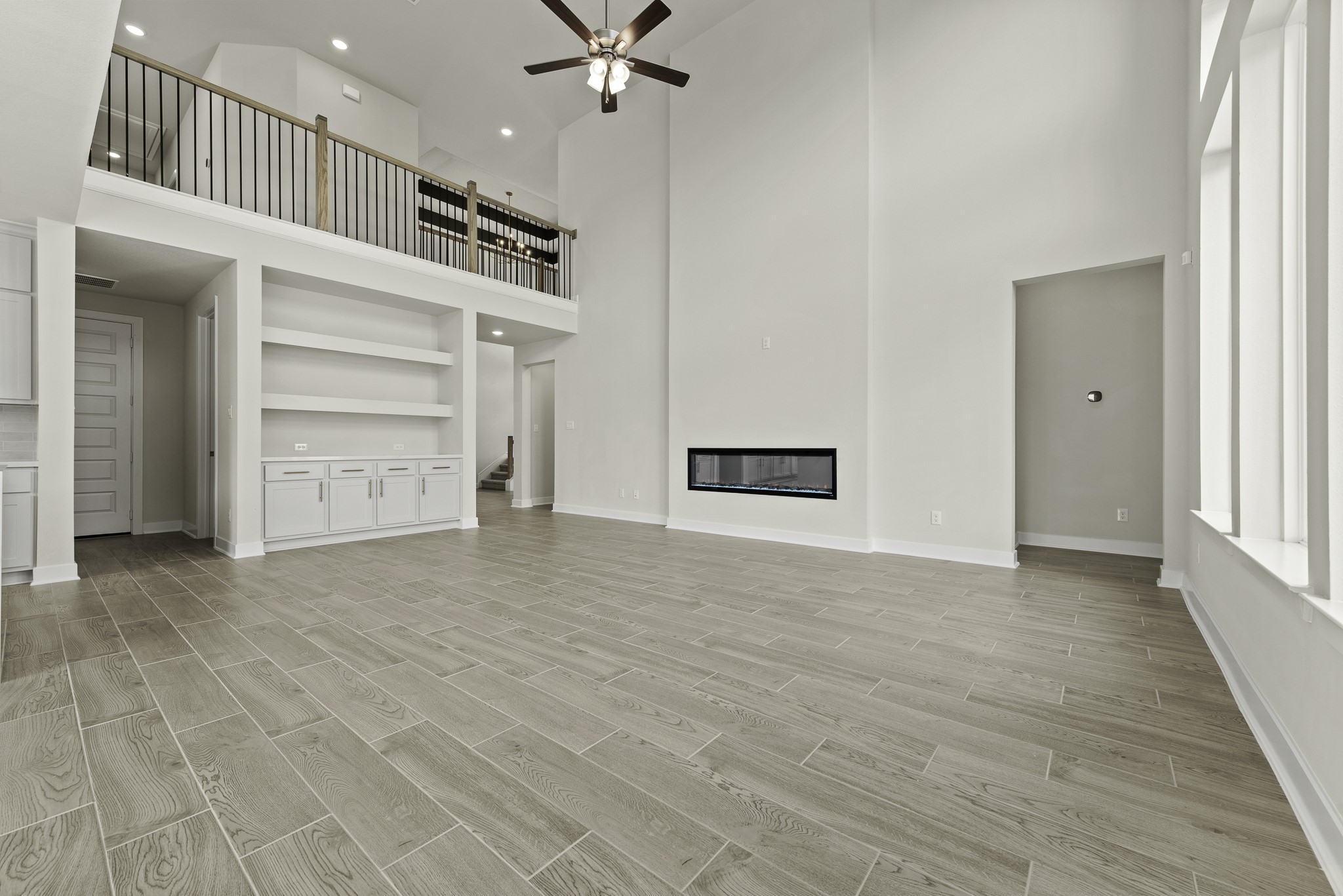 15703 Saffron Summer Street Property Photo 5