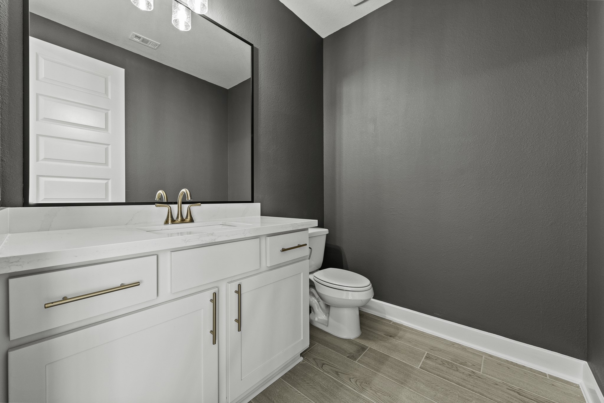 15703 Saffron Summer Street Property Photo 12