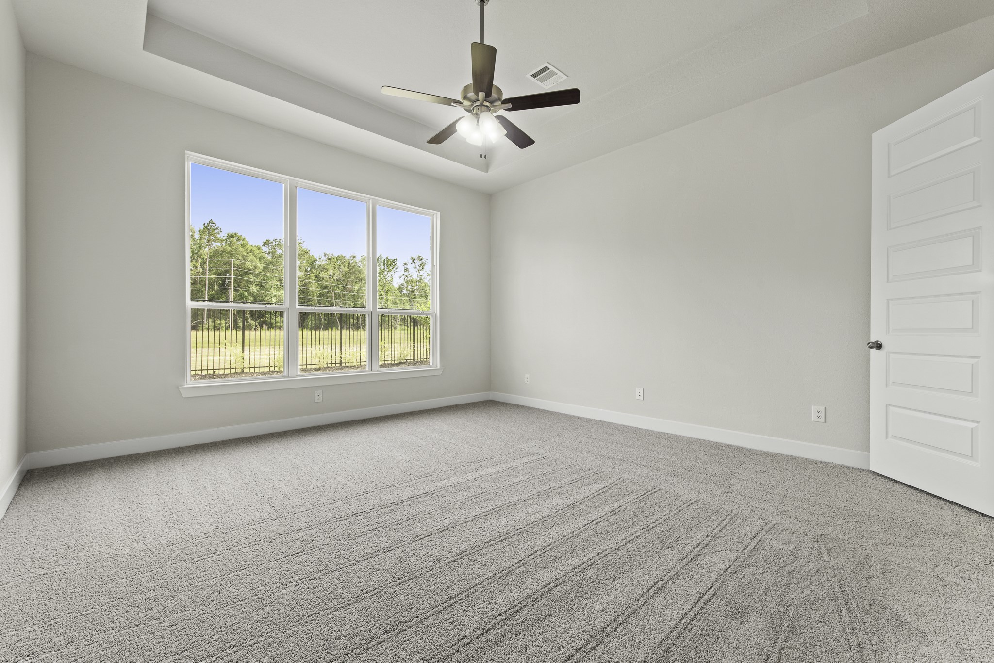 15703 Saffron Summer Street Property Photo 14