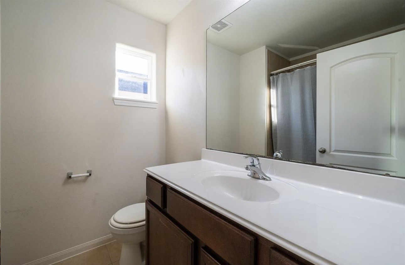 9439 Grand Spark Drive Property Photo 8