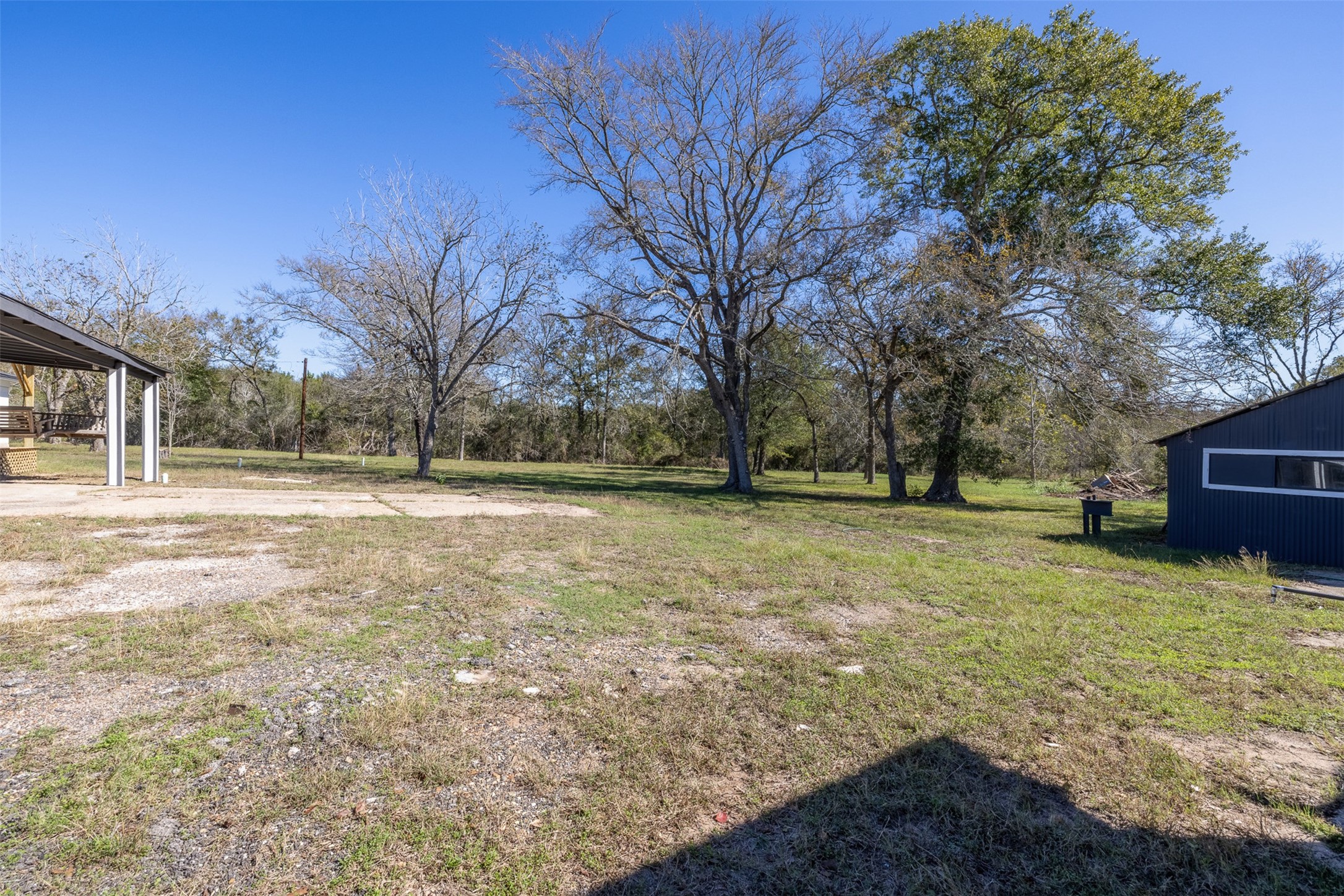 16088 Hwy 105 Property Photo 28